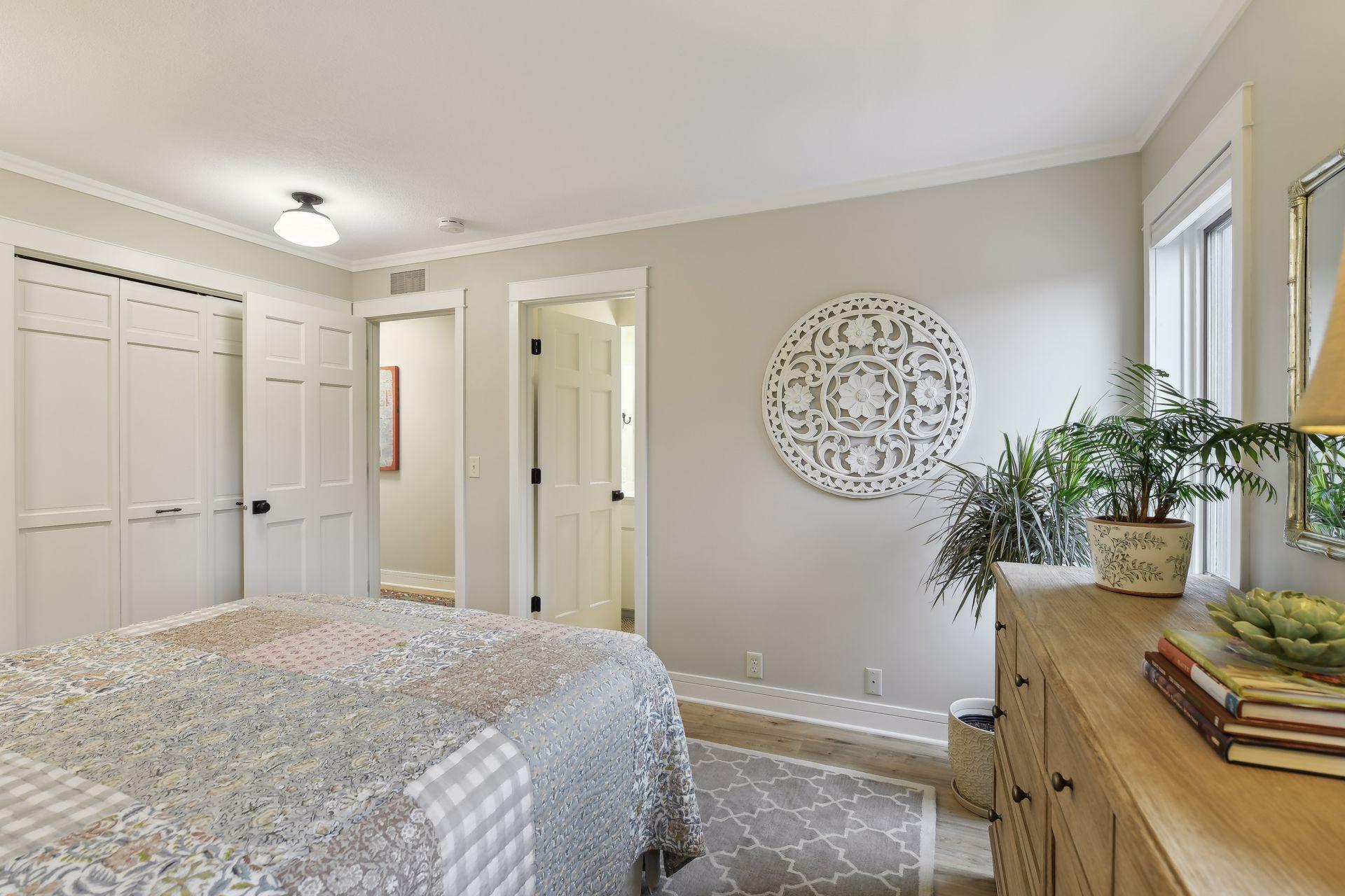 4360 France Avenue S Unit: 8