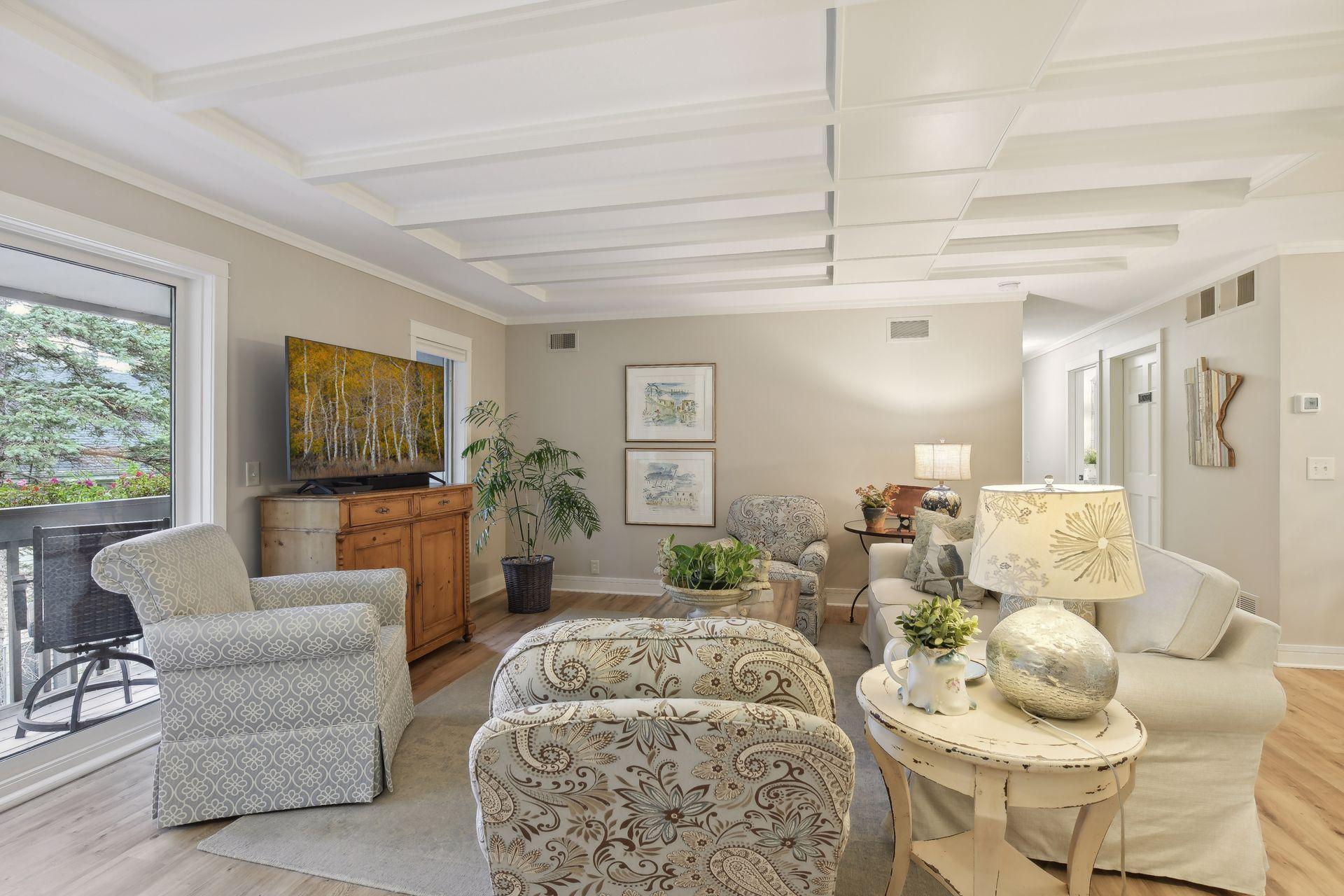 4360 France Avenue S Unit: 8