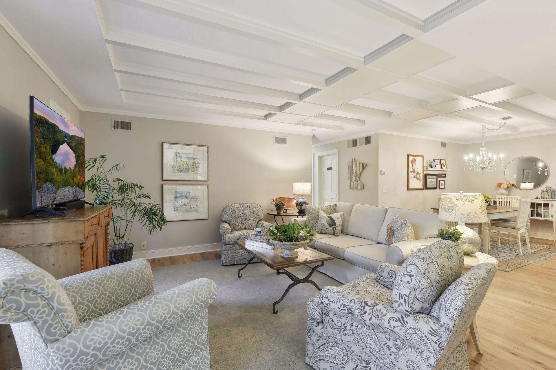 4360 France Avenue S Unit: 8