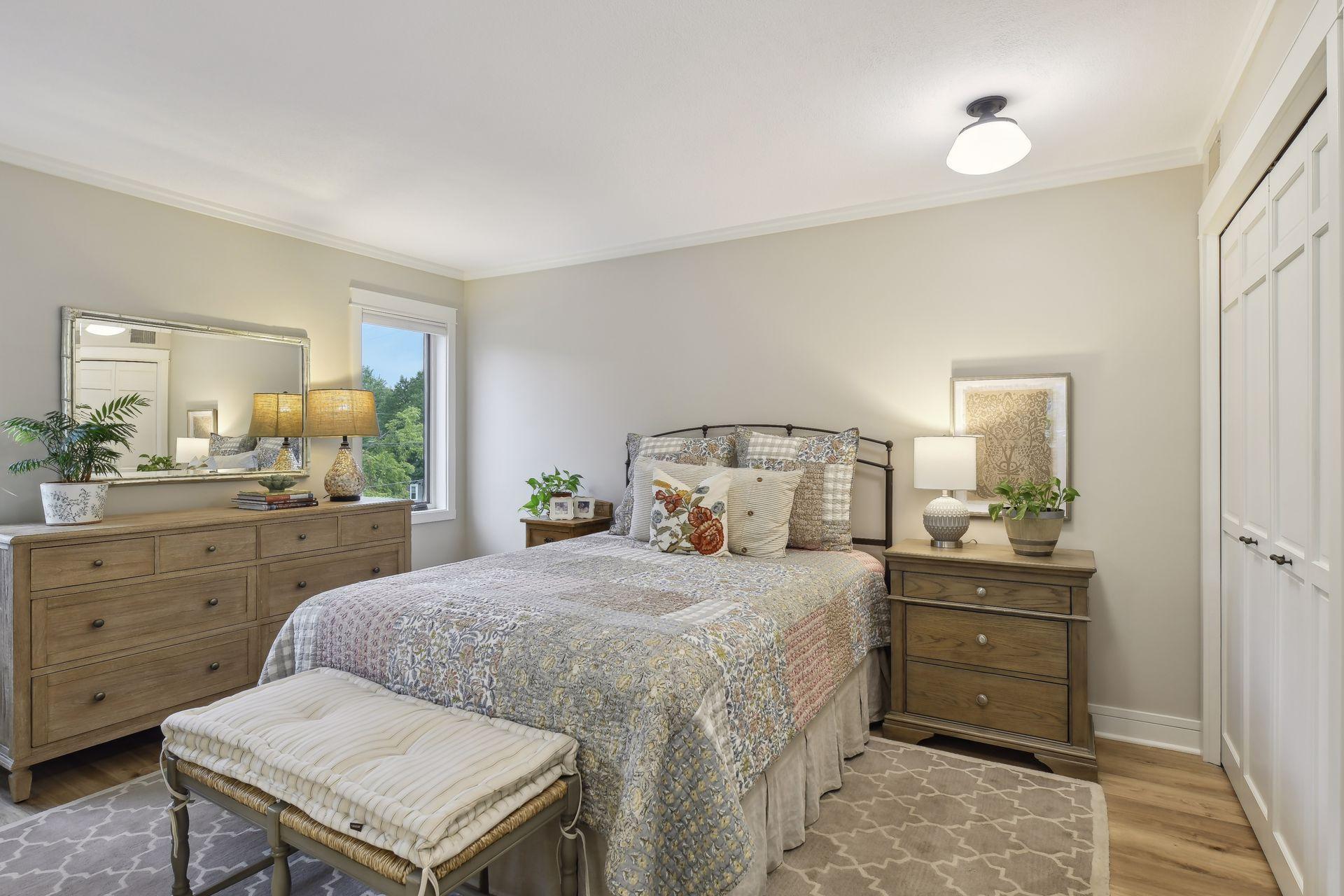 4360 France Avenue S Unit: 8