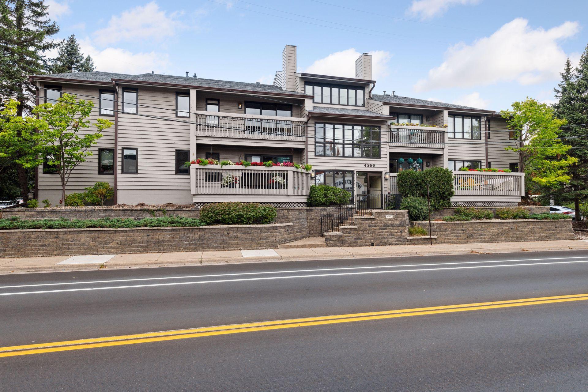 4360 France Avenue S Unit: 8