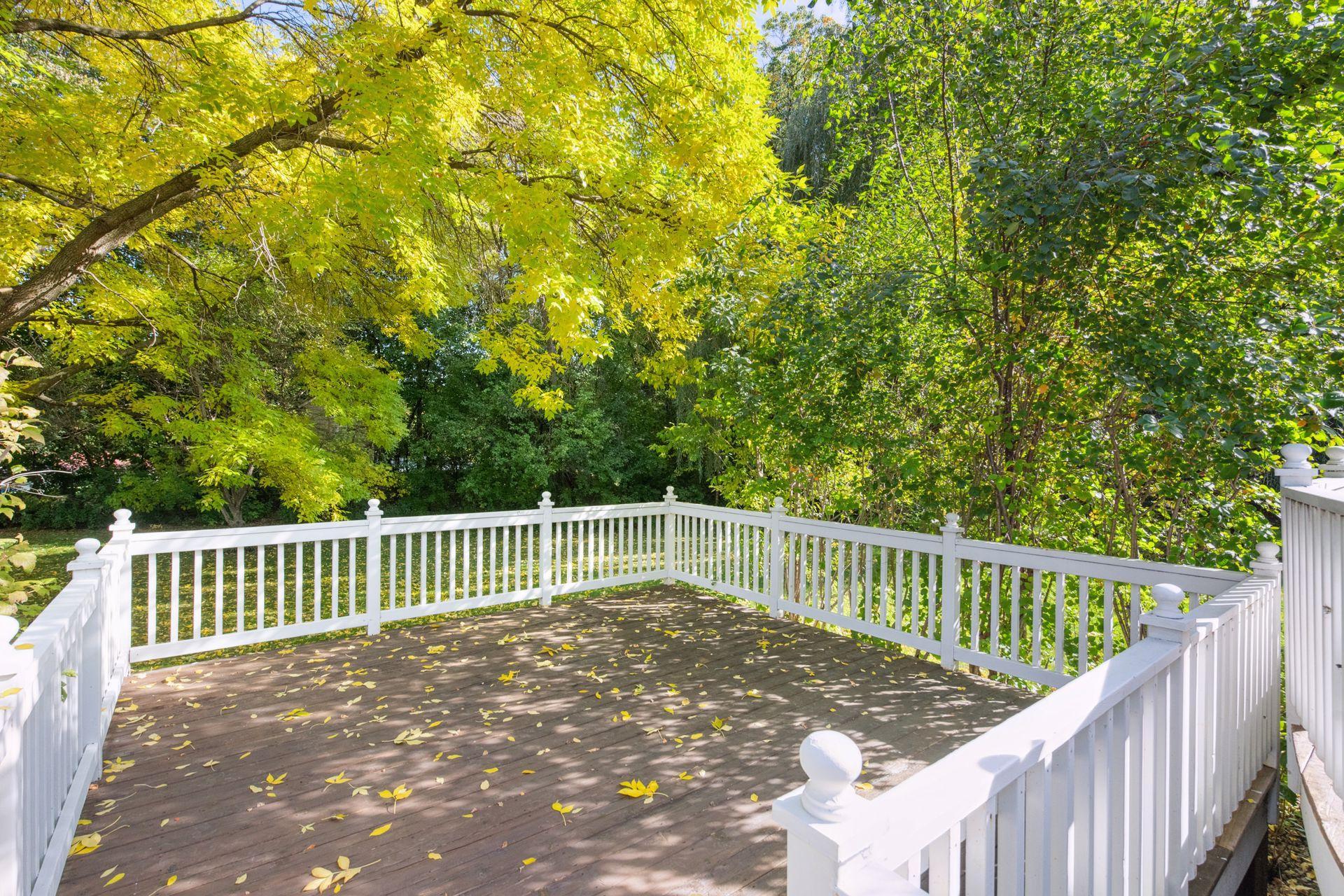 4921 Sunnyslope Road W