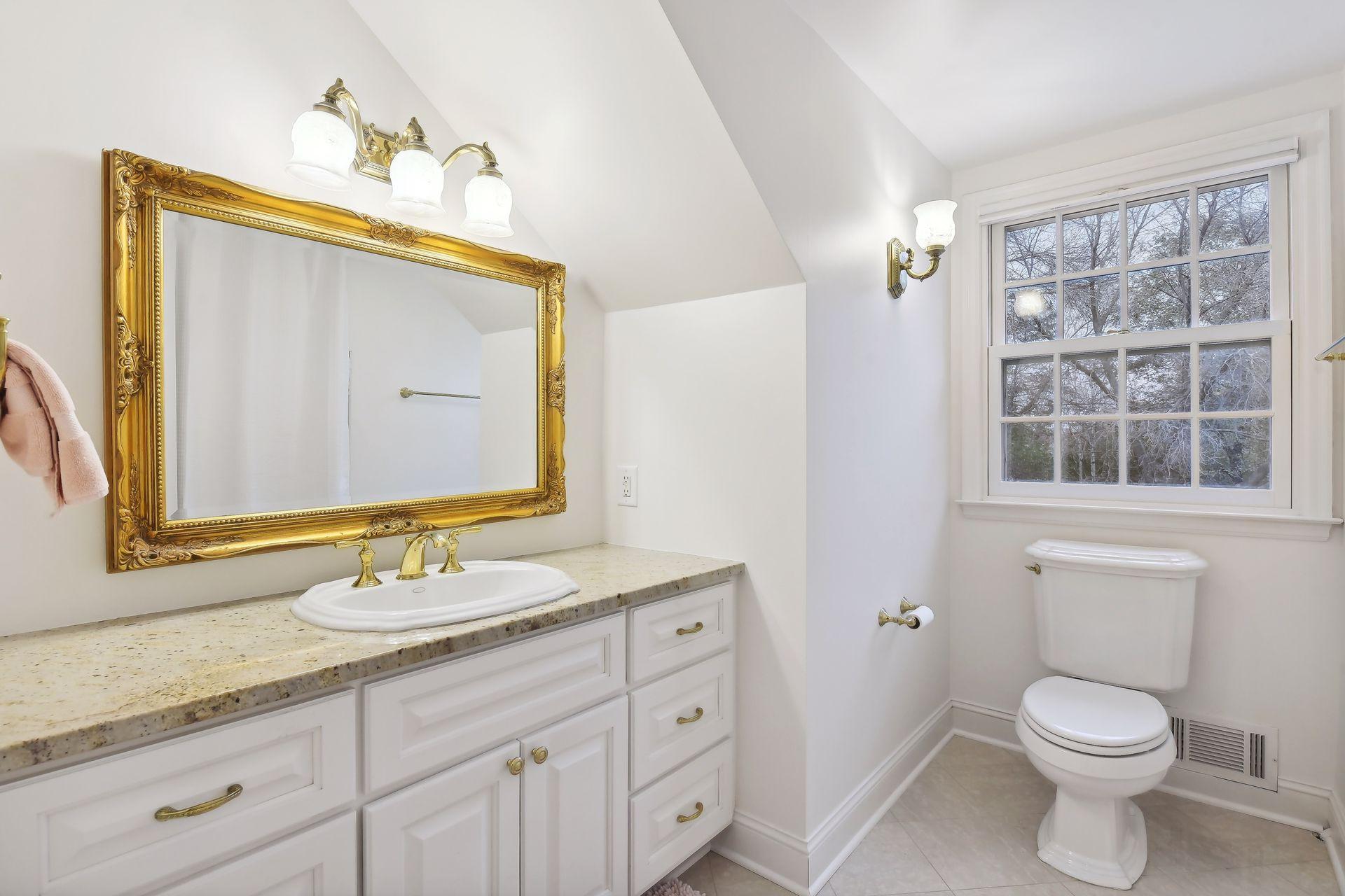 4921 Sunnyslope Road W