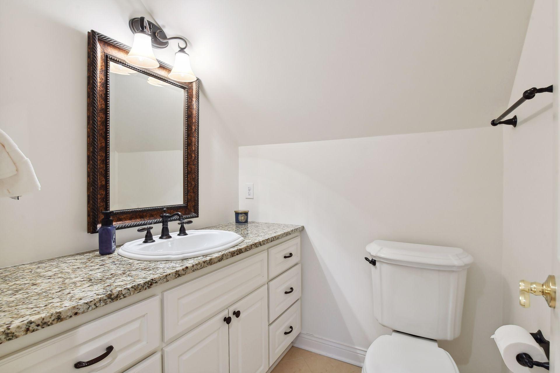 4921 Sunnyslope Road W