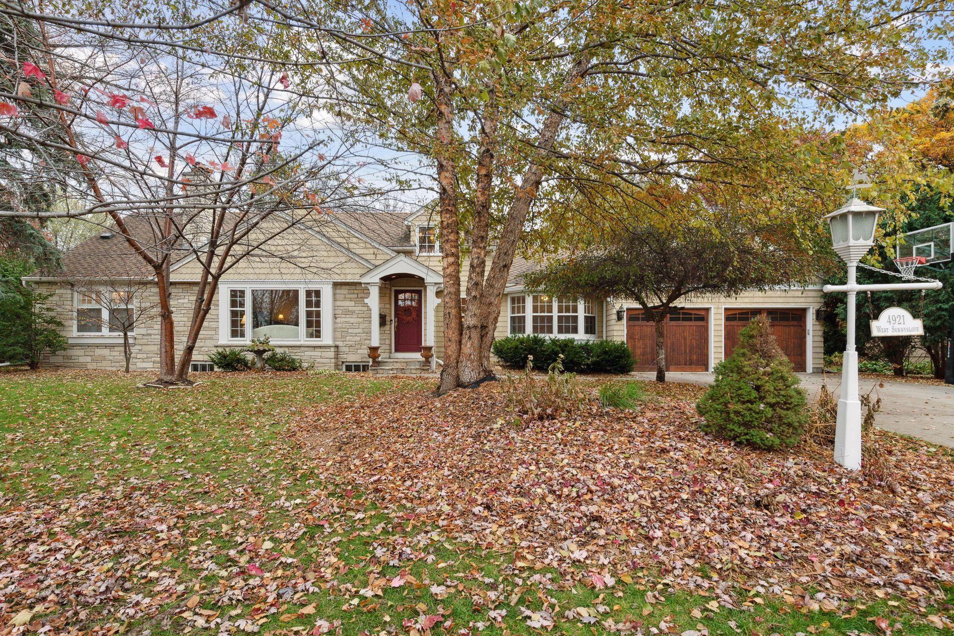 4921 Sunnyslope Road W