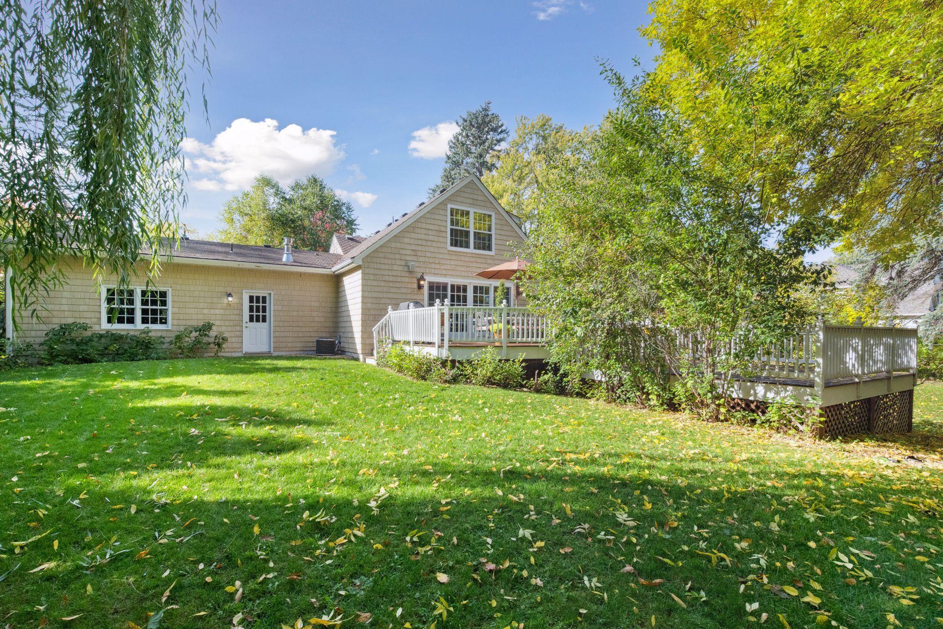 4921 Sunnyslope Road W