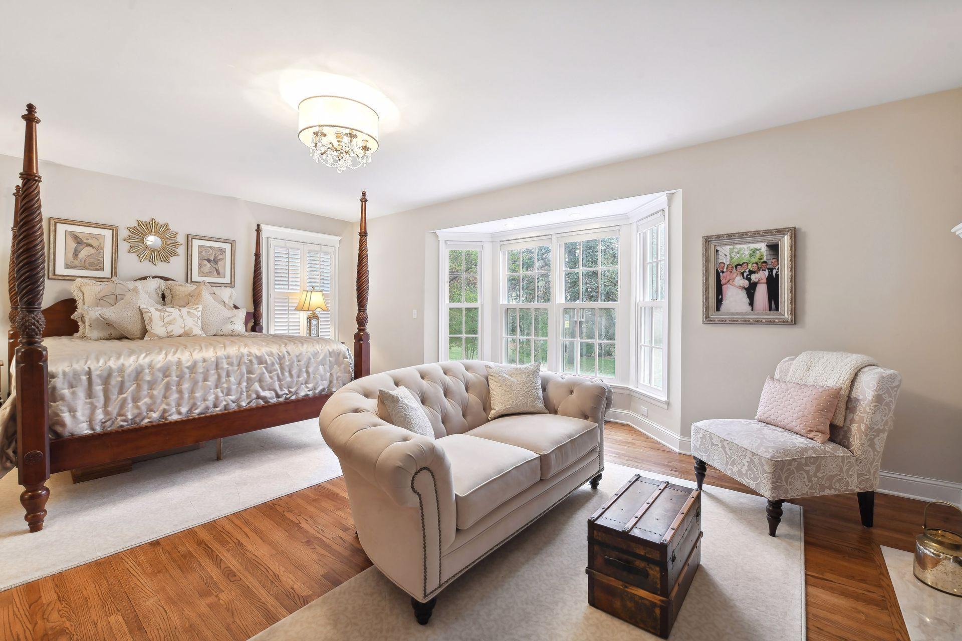 4921 Sunnyslope Road W