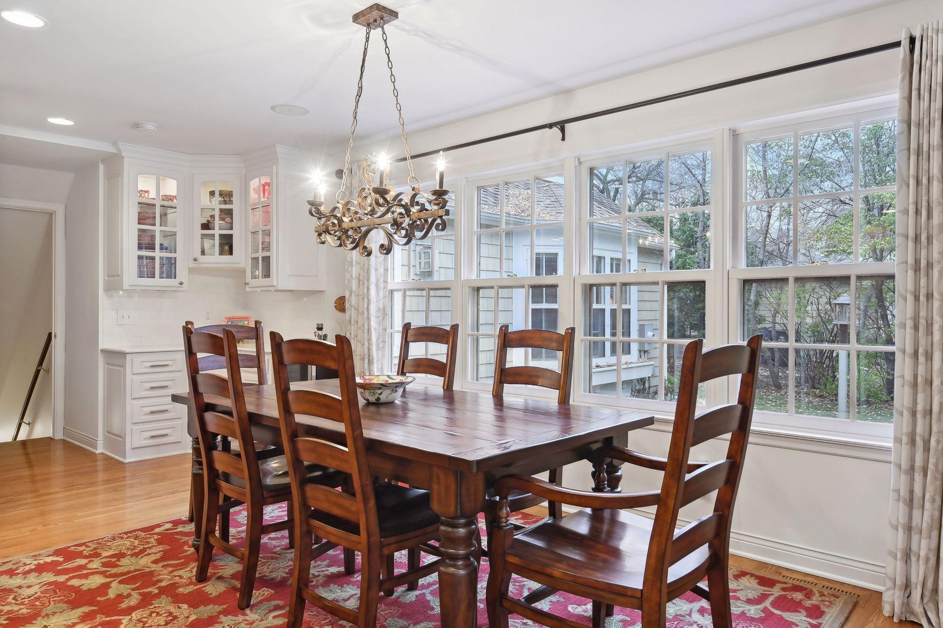 4921 Sunnyslope Road W