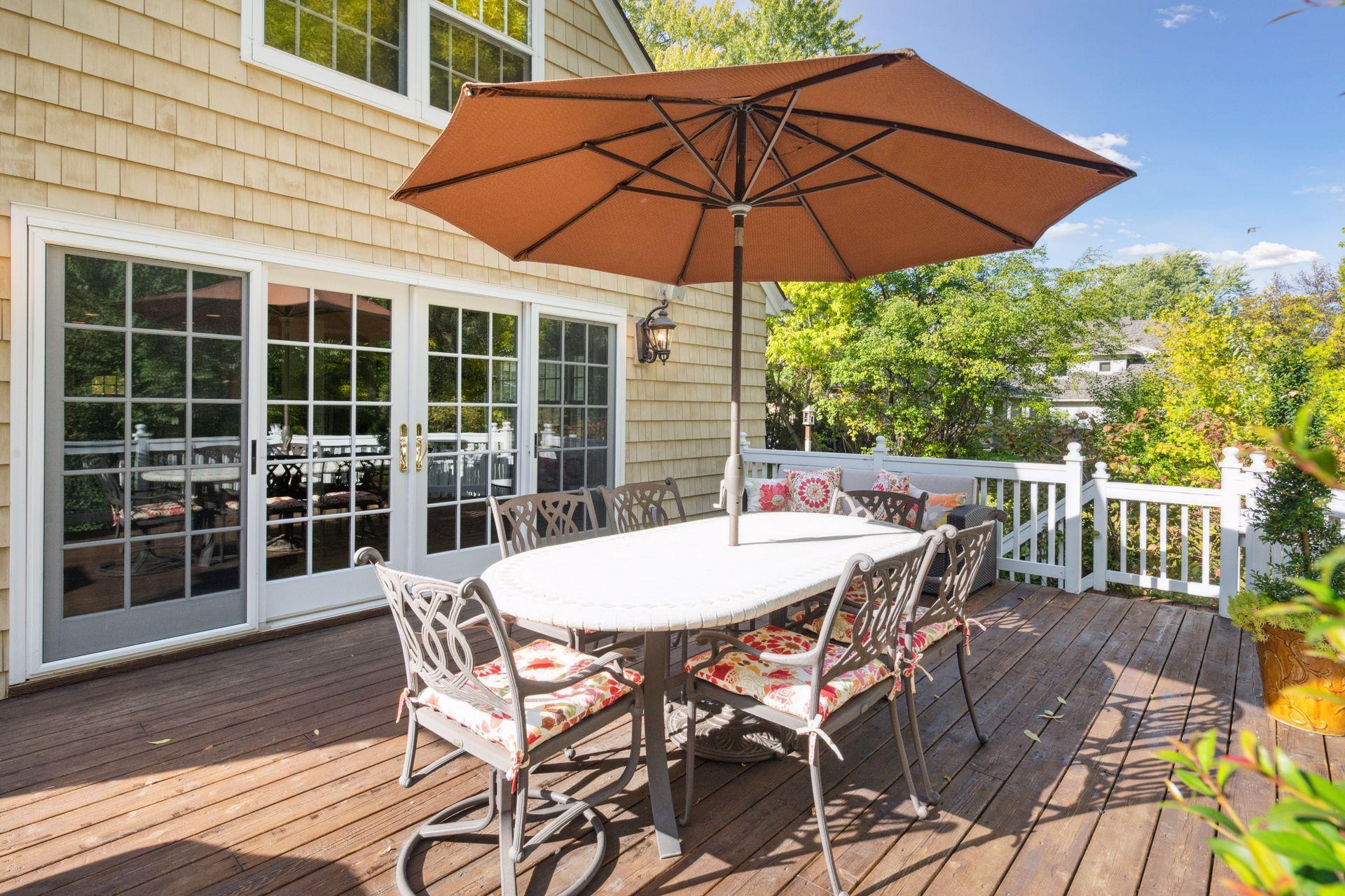 4921 Sunnyslope Road W