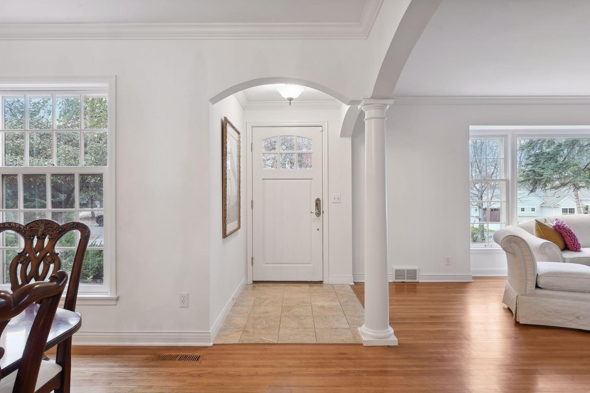 4921 Sunnyslope Road W