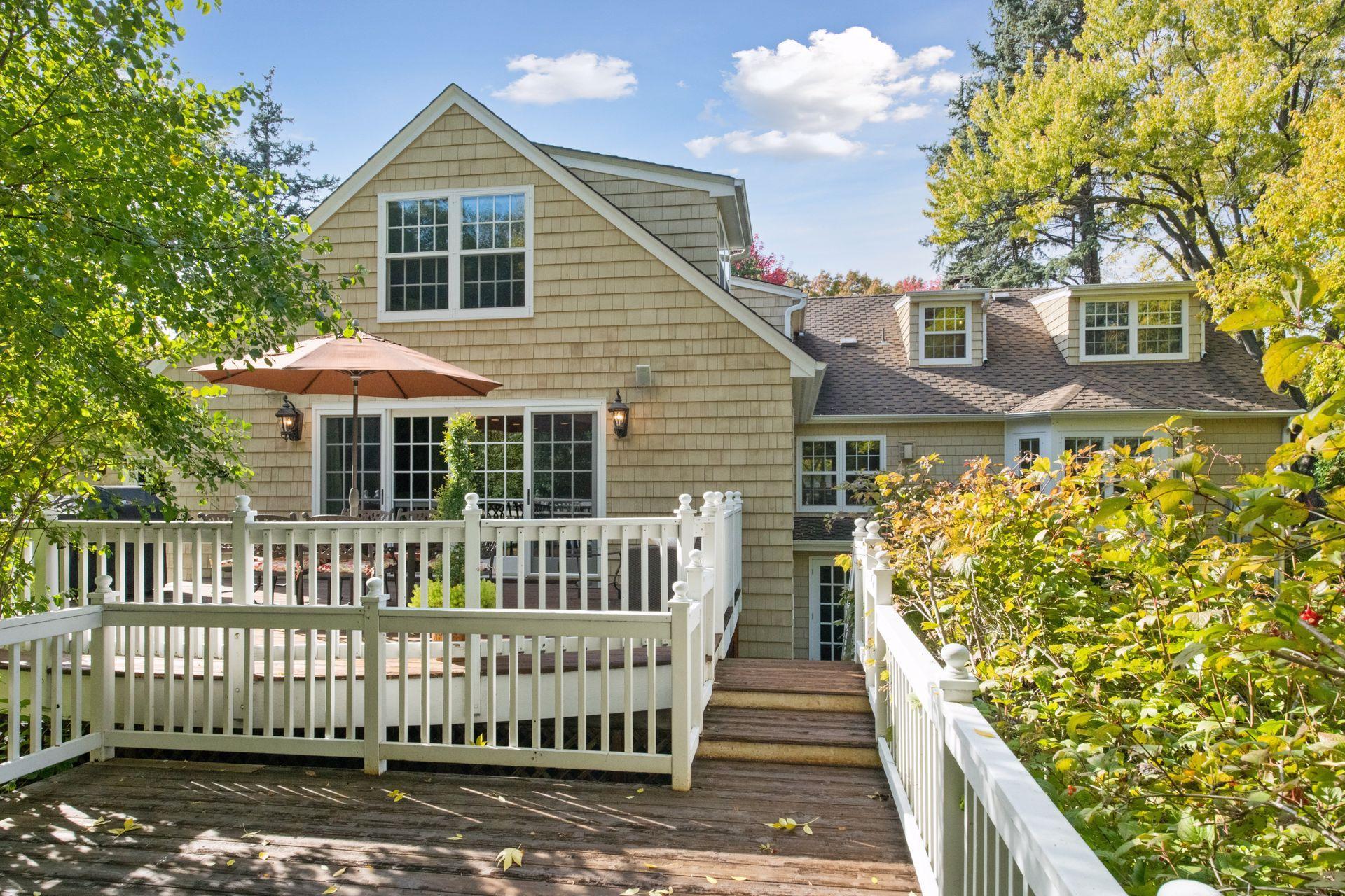 4921 Sunnyslope Road W