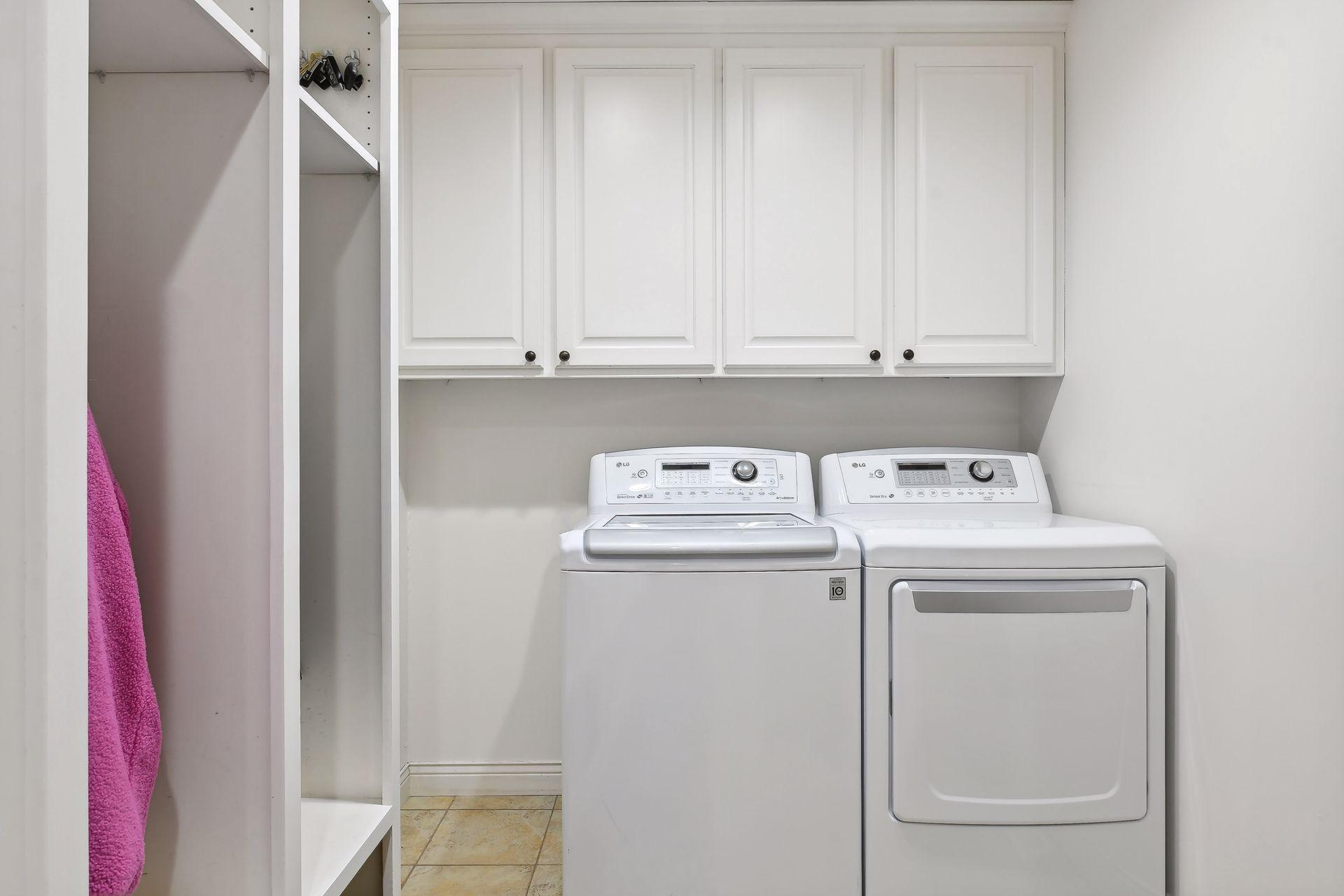 4921 Sunnyslope Road W