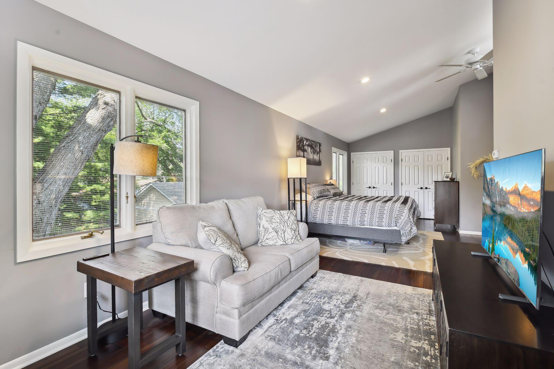 3604 Glenhurst Avenue