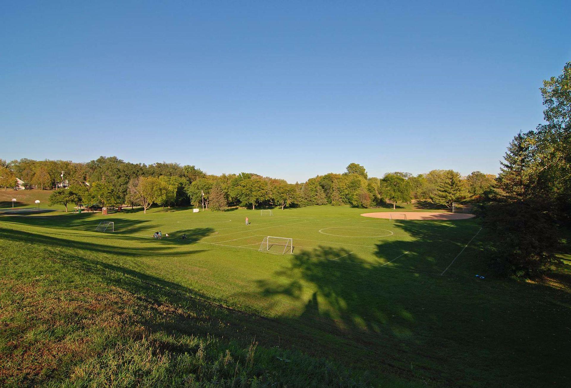 3604 Glenhurst Avenue