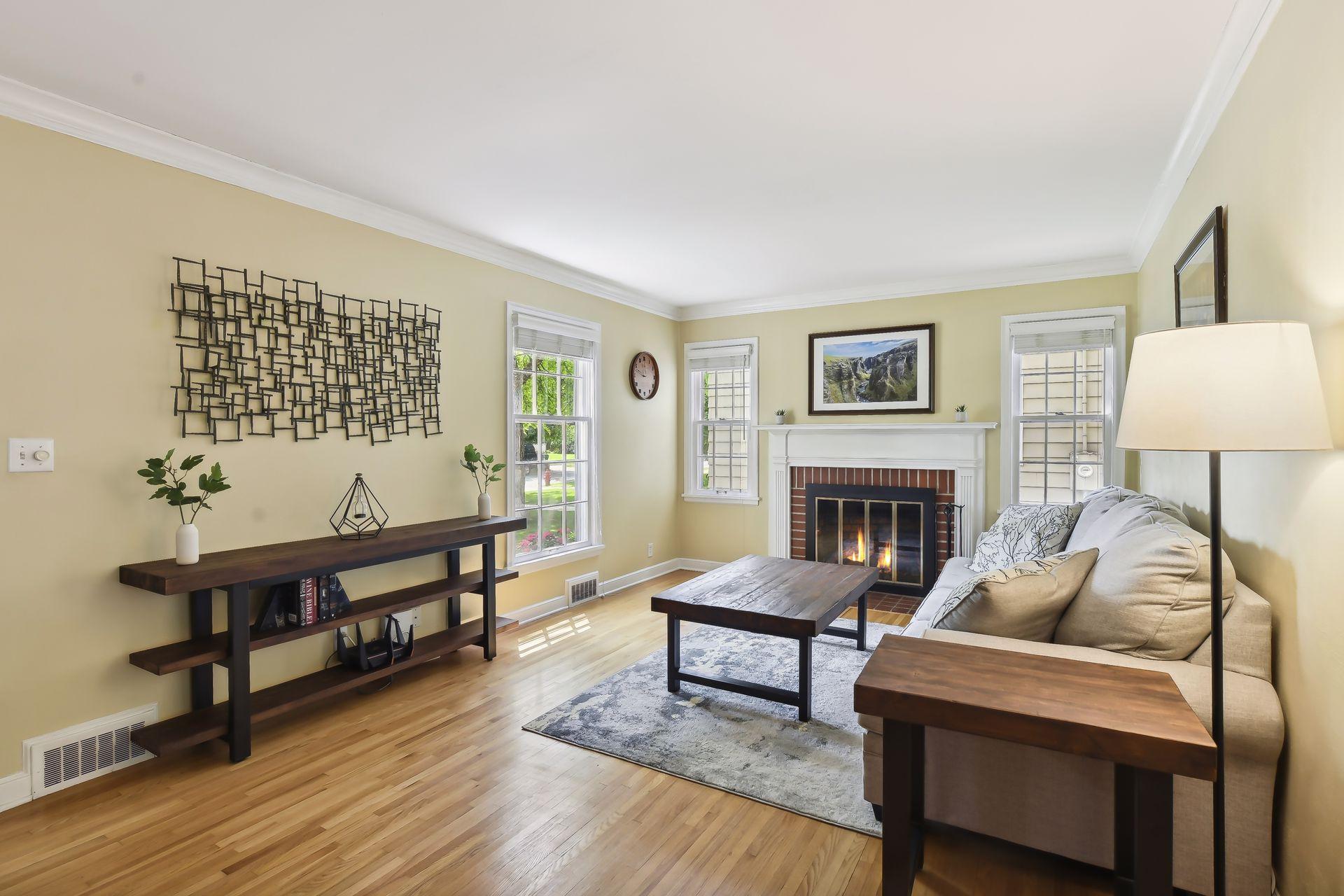 3604 Glenhurst Avenue