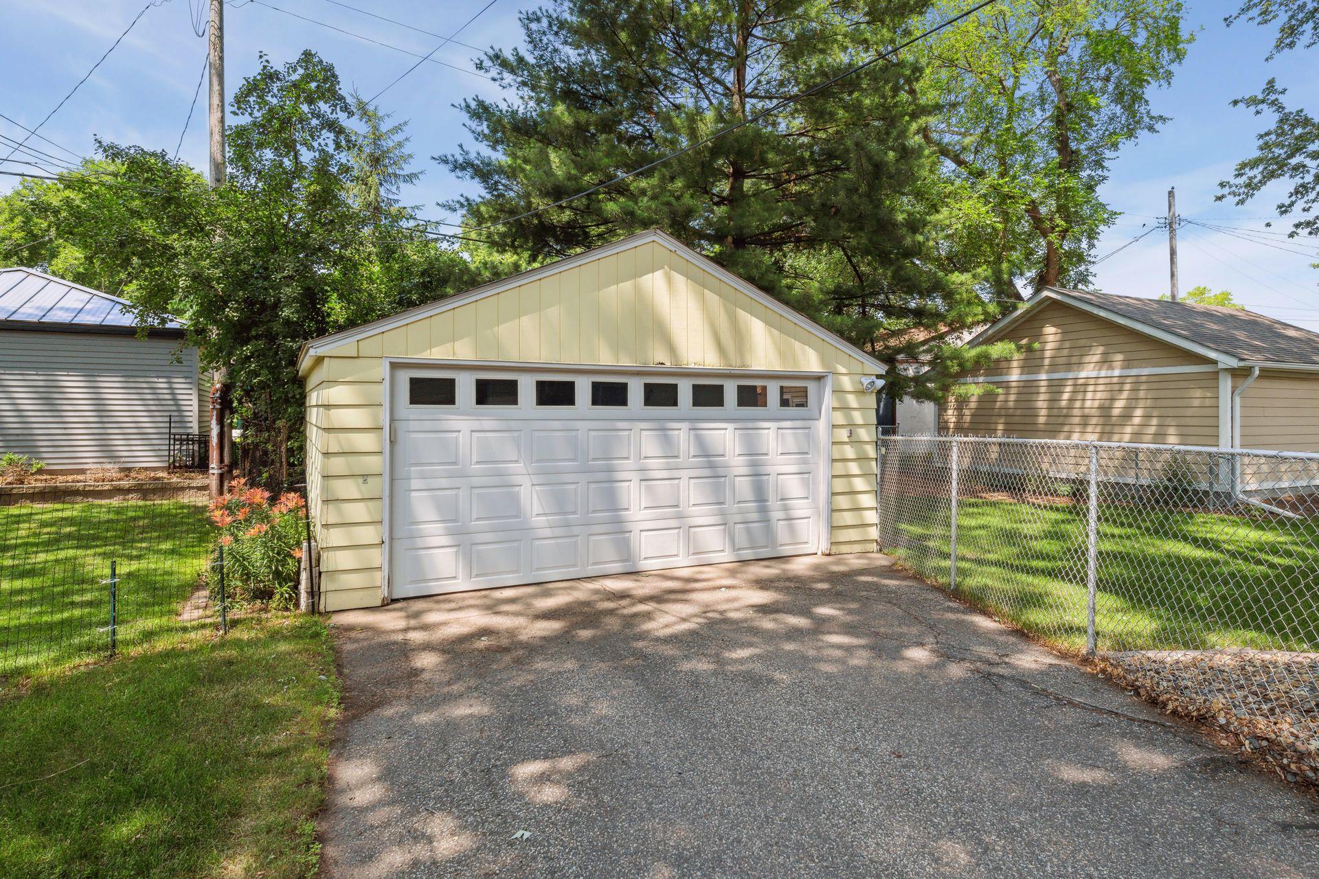 3604 Glenhurst Avenue