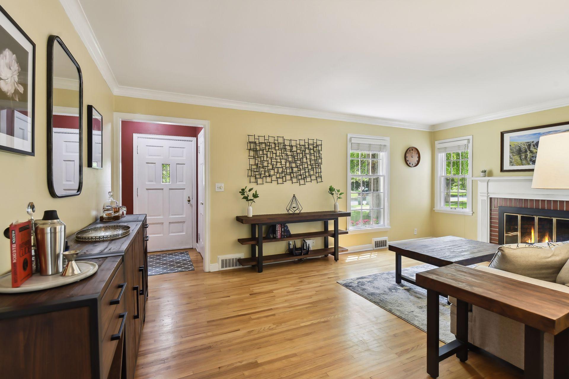 3604 Glenhurst Avenue