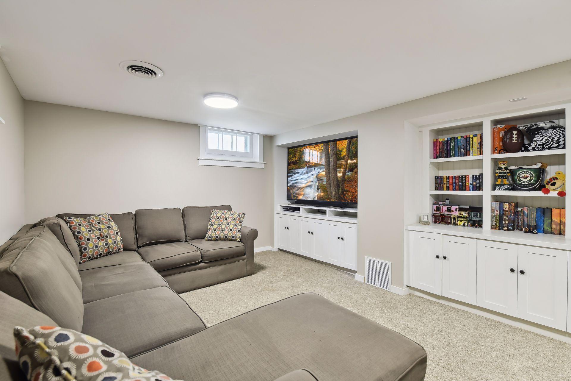 3604 Glenhurst Avenue