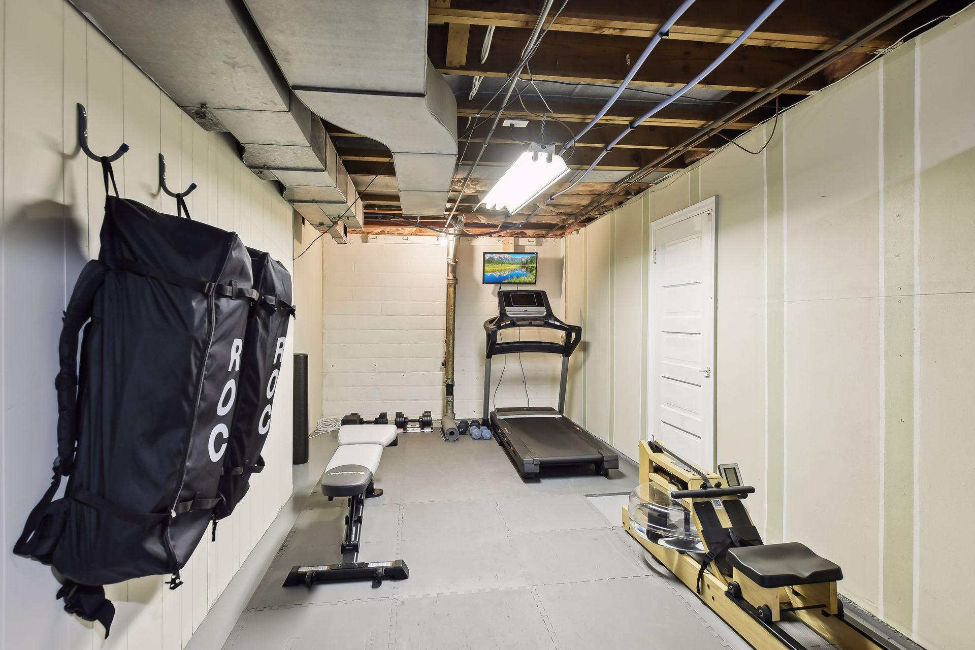 3604 Glenhurst Avenue