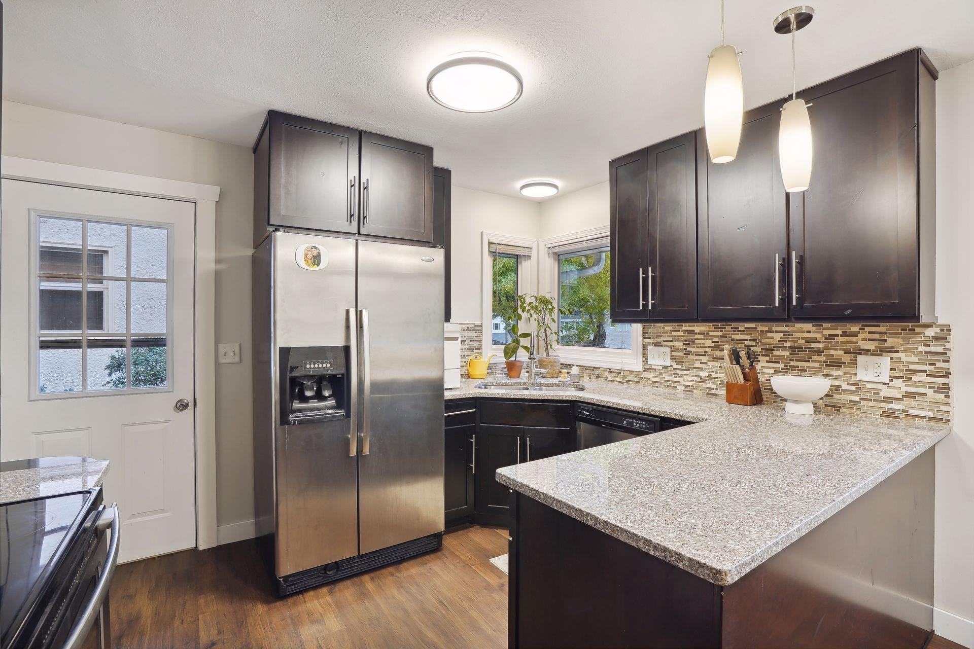 4261 France Avenue N