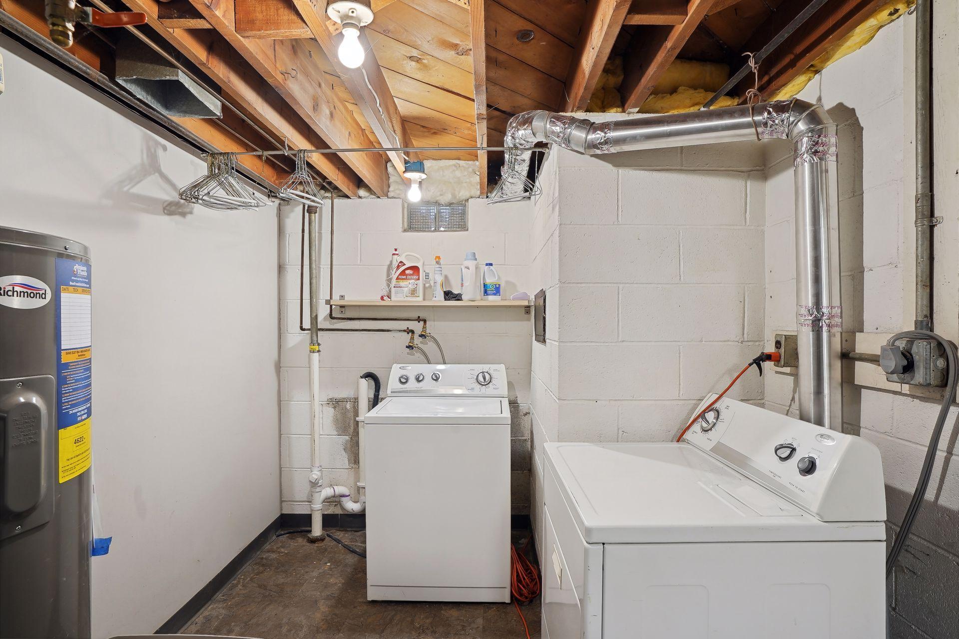 4261 France Avenue N