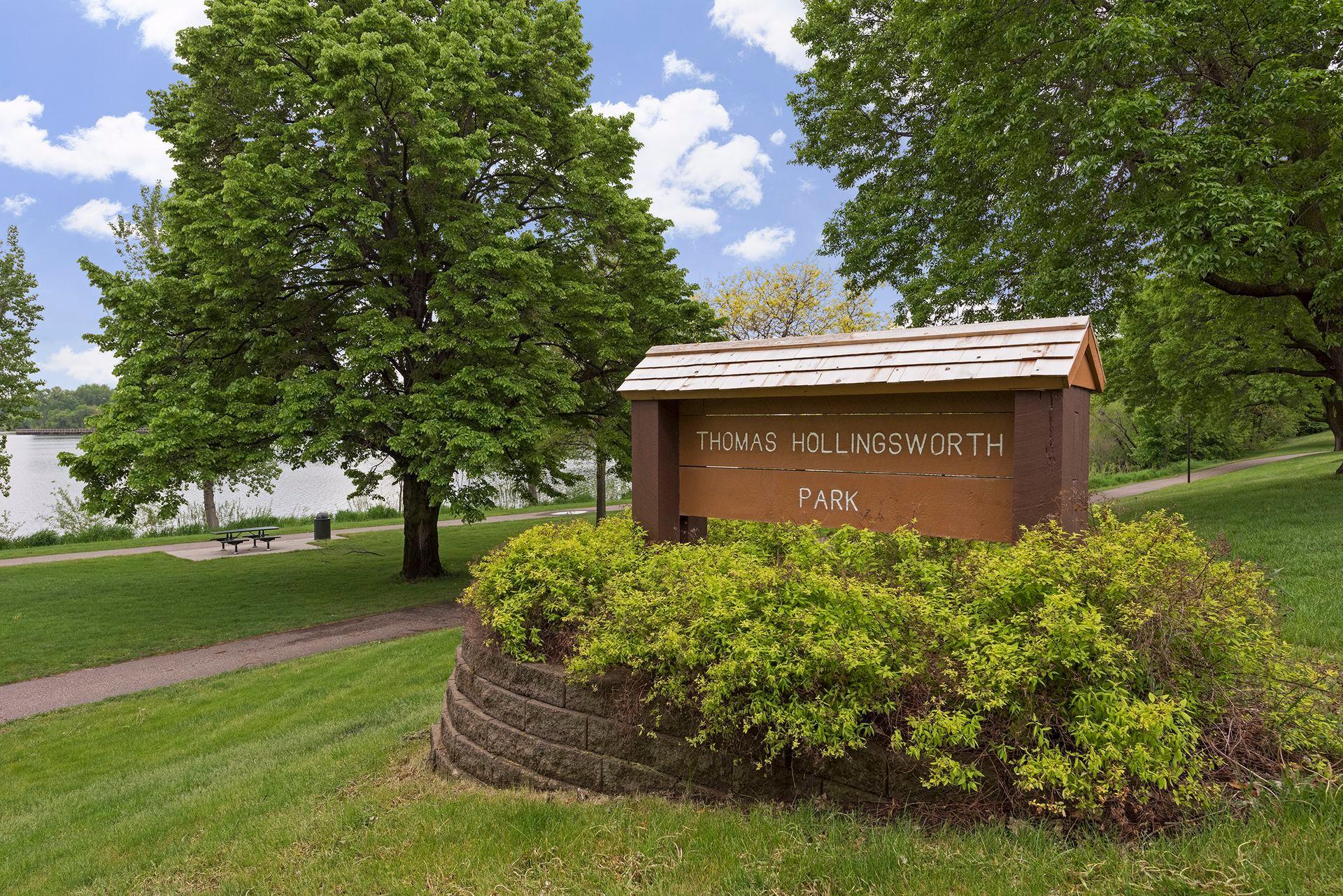 4261 France Avenue N