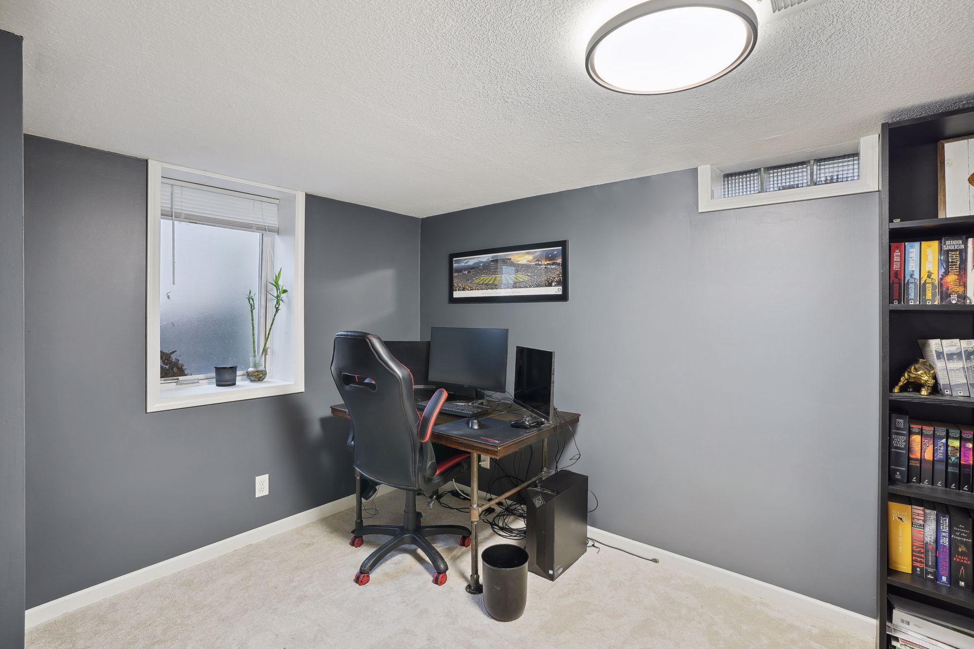 4261 France Avenue N