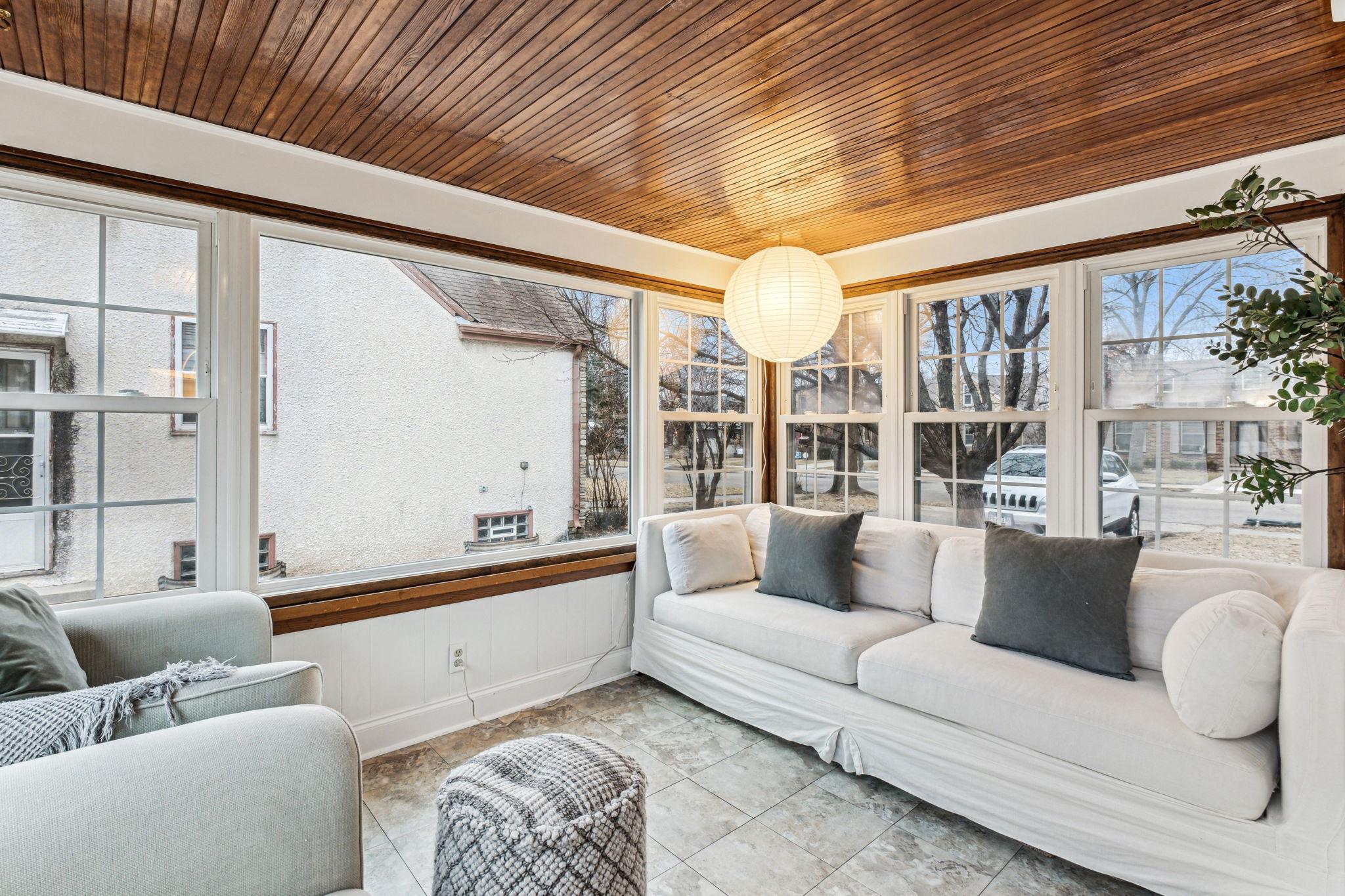 5735 Colfax Avenue S