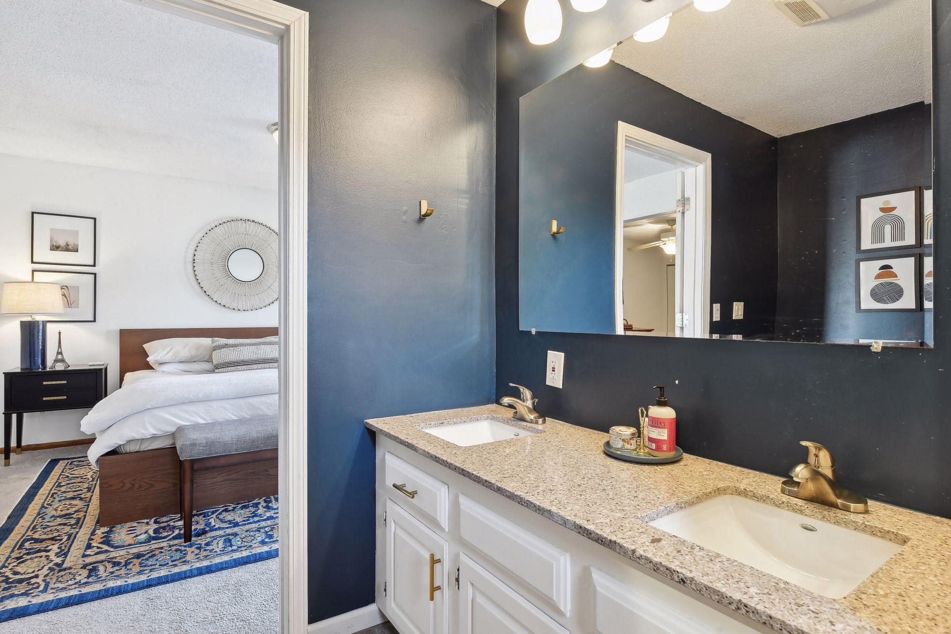 3325 Hillsboro Avenue S