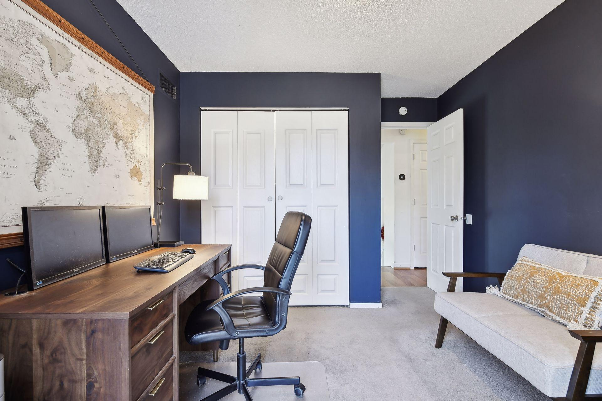 3325 Hillsboro Avenue S