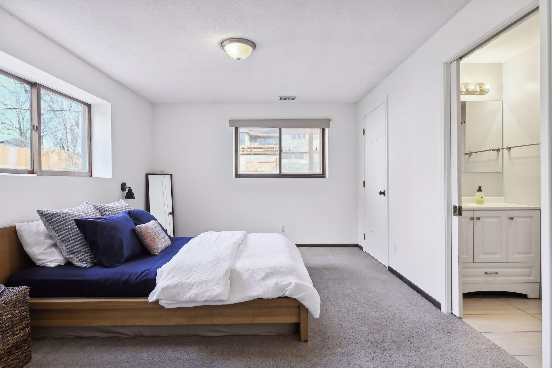 3325 Hillsboro Avenue S