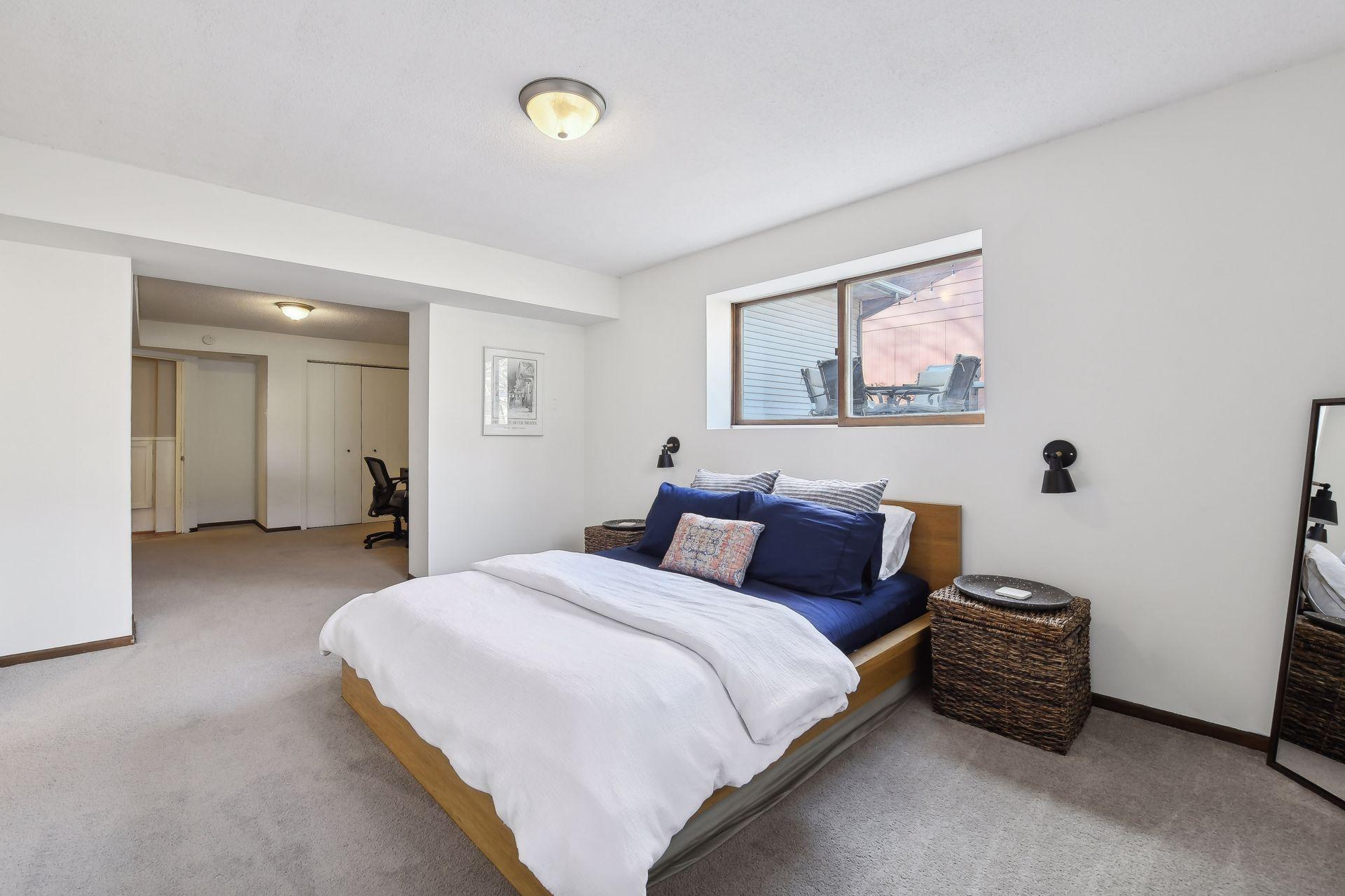 3325 Hillsboro Avenue S