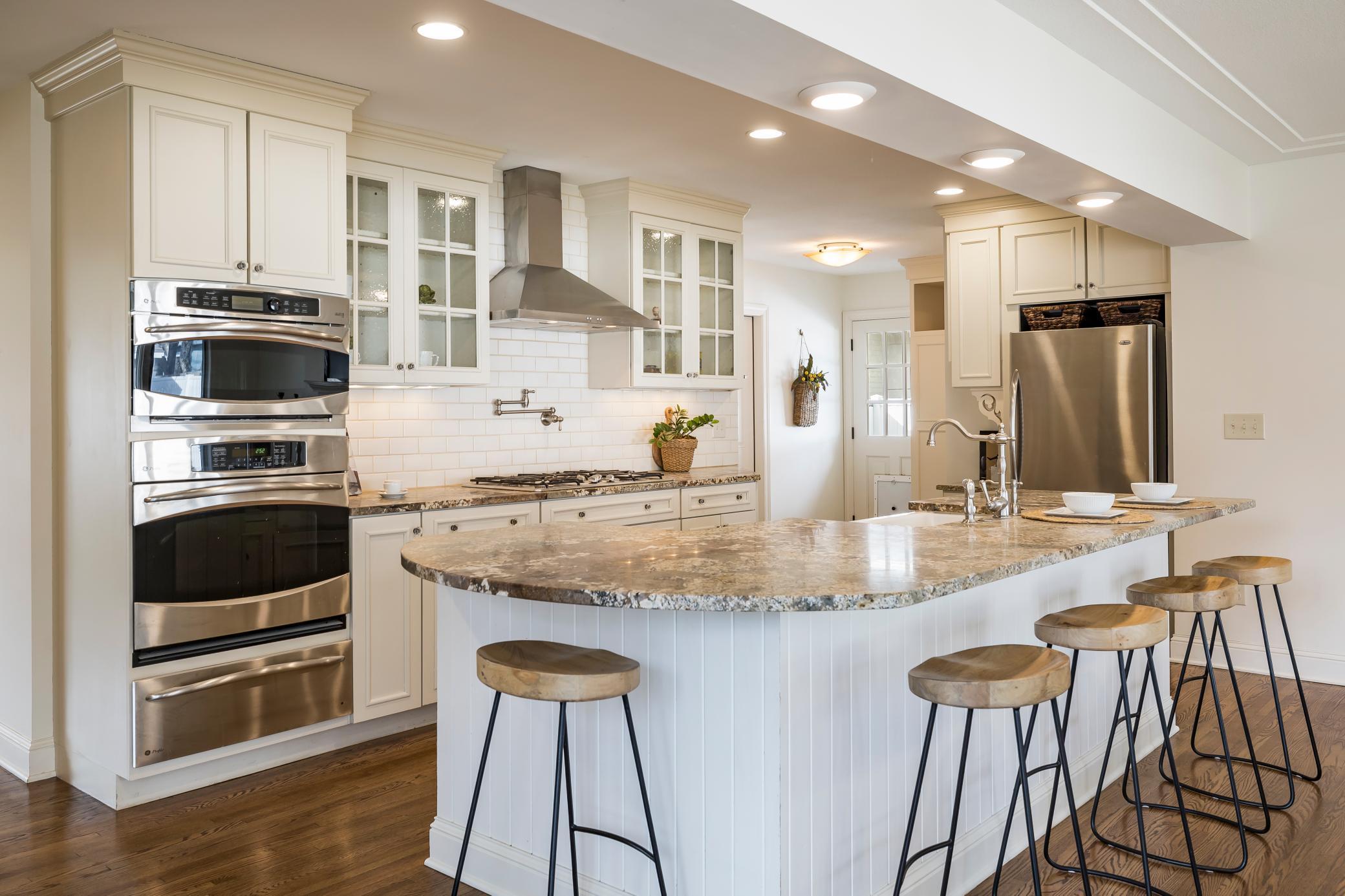 6021 Birchcrest Drive