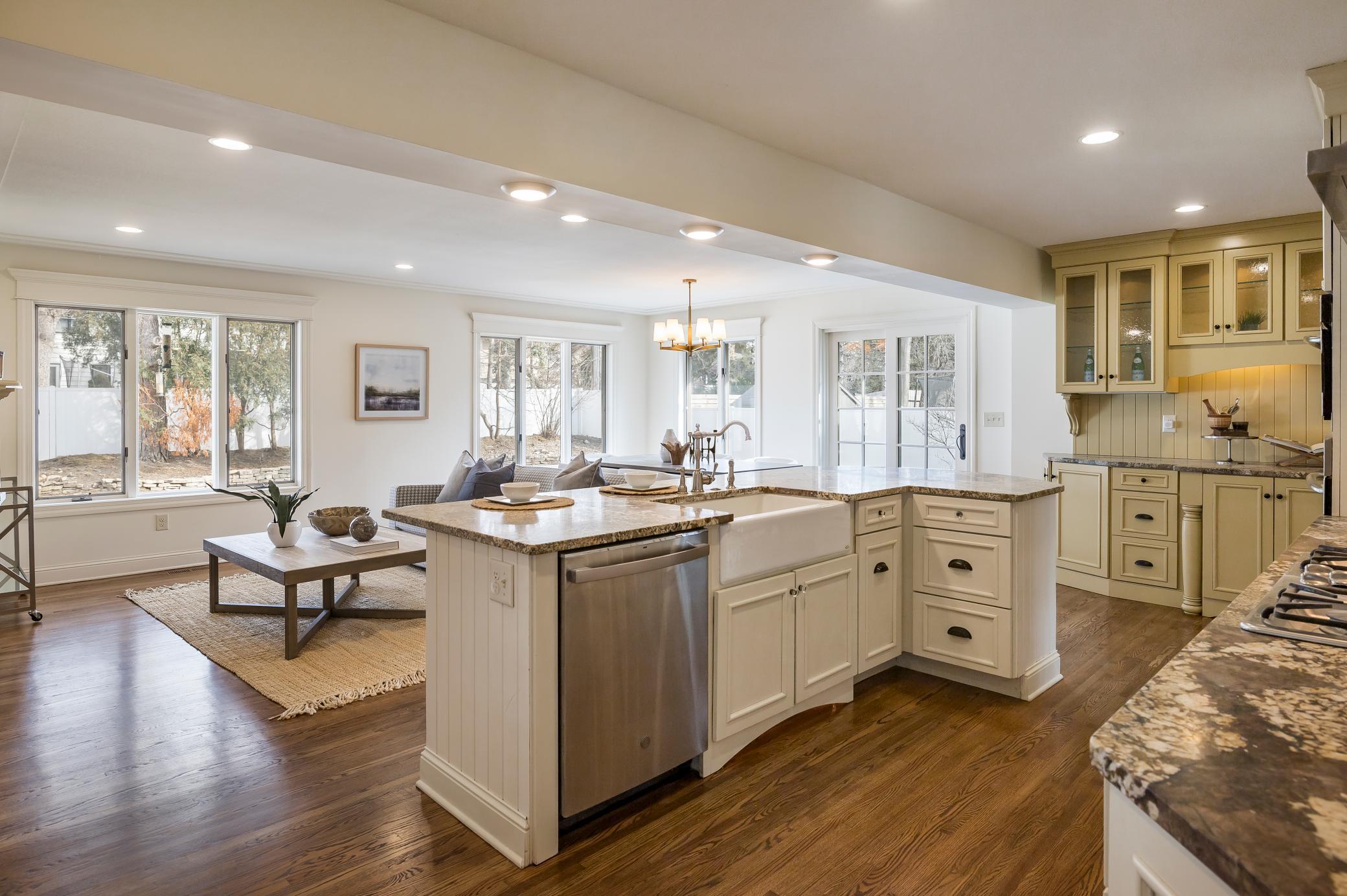 6021 Birchcrest Drive