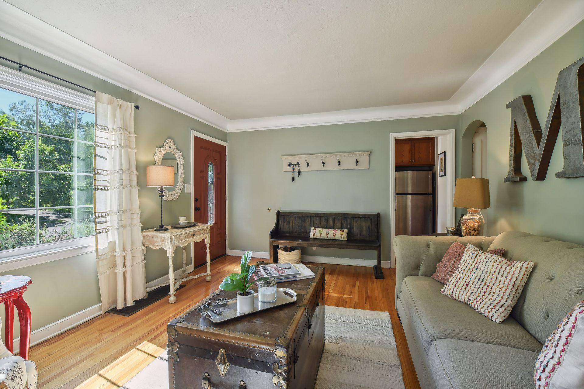 4032 Xenwood Avenue S