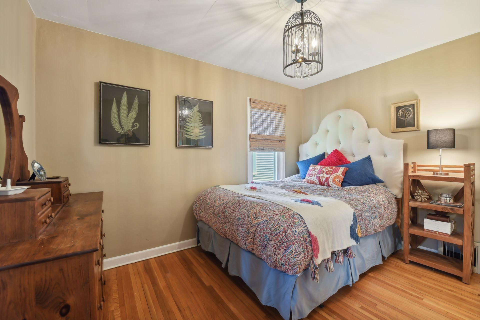 4032 Xenwood Avenue S