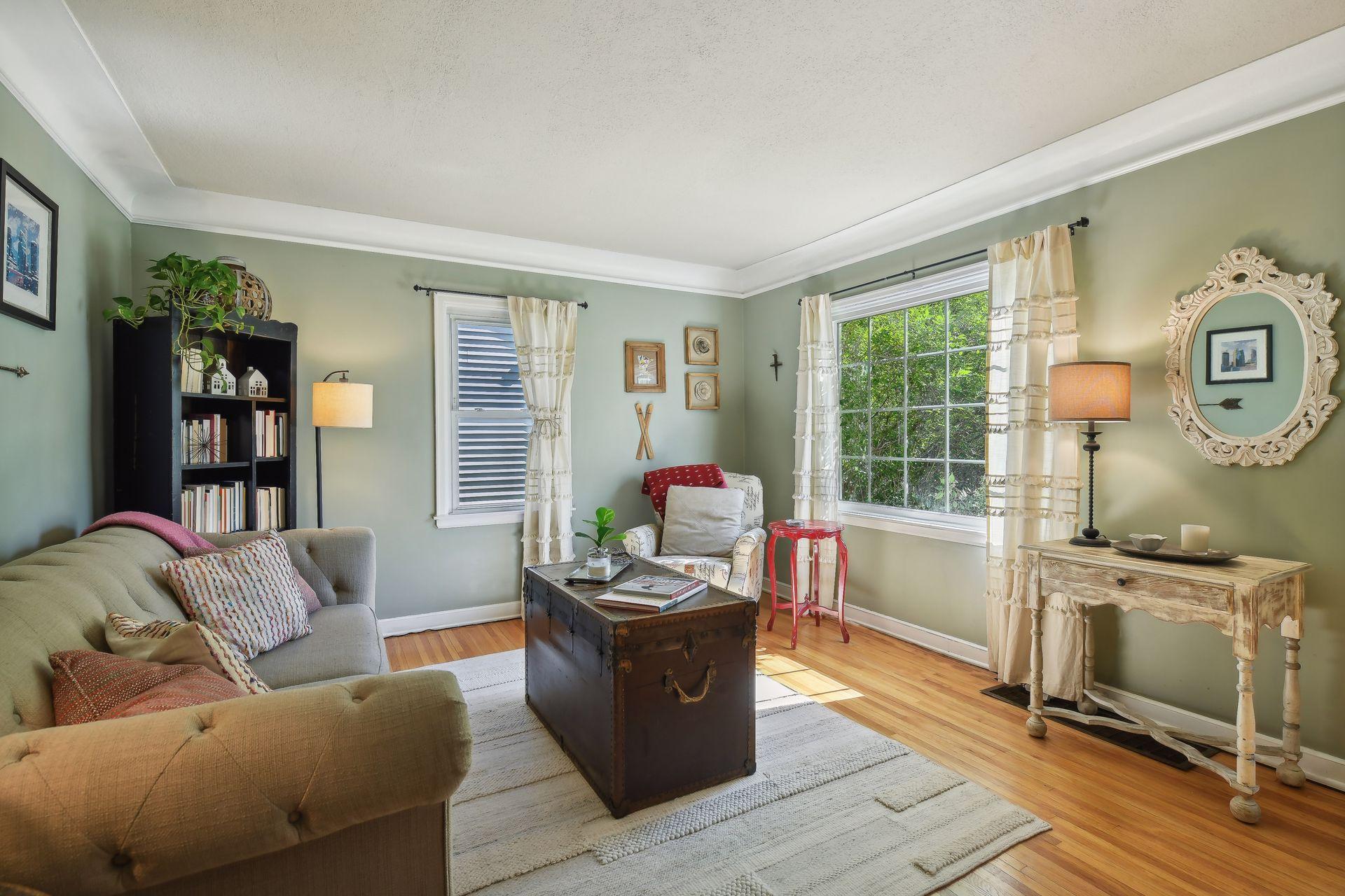 4032 Xenwood Avenue S