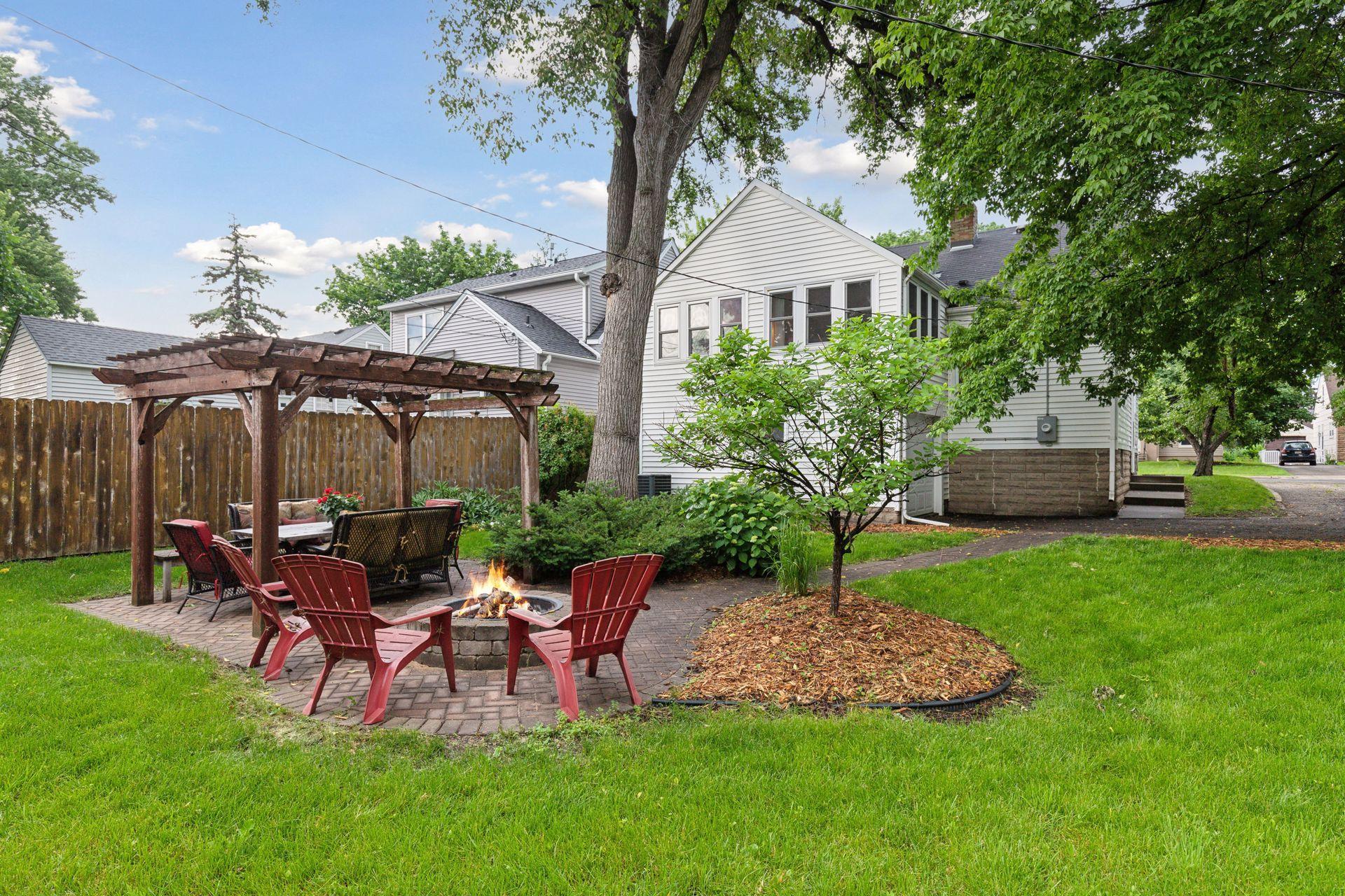 4032 Xenwood Avenue S