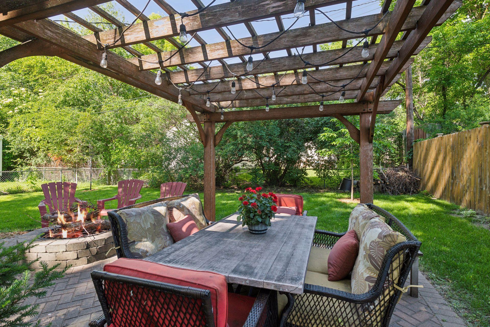 4032 Xenwood Avenue S