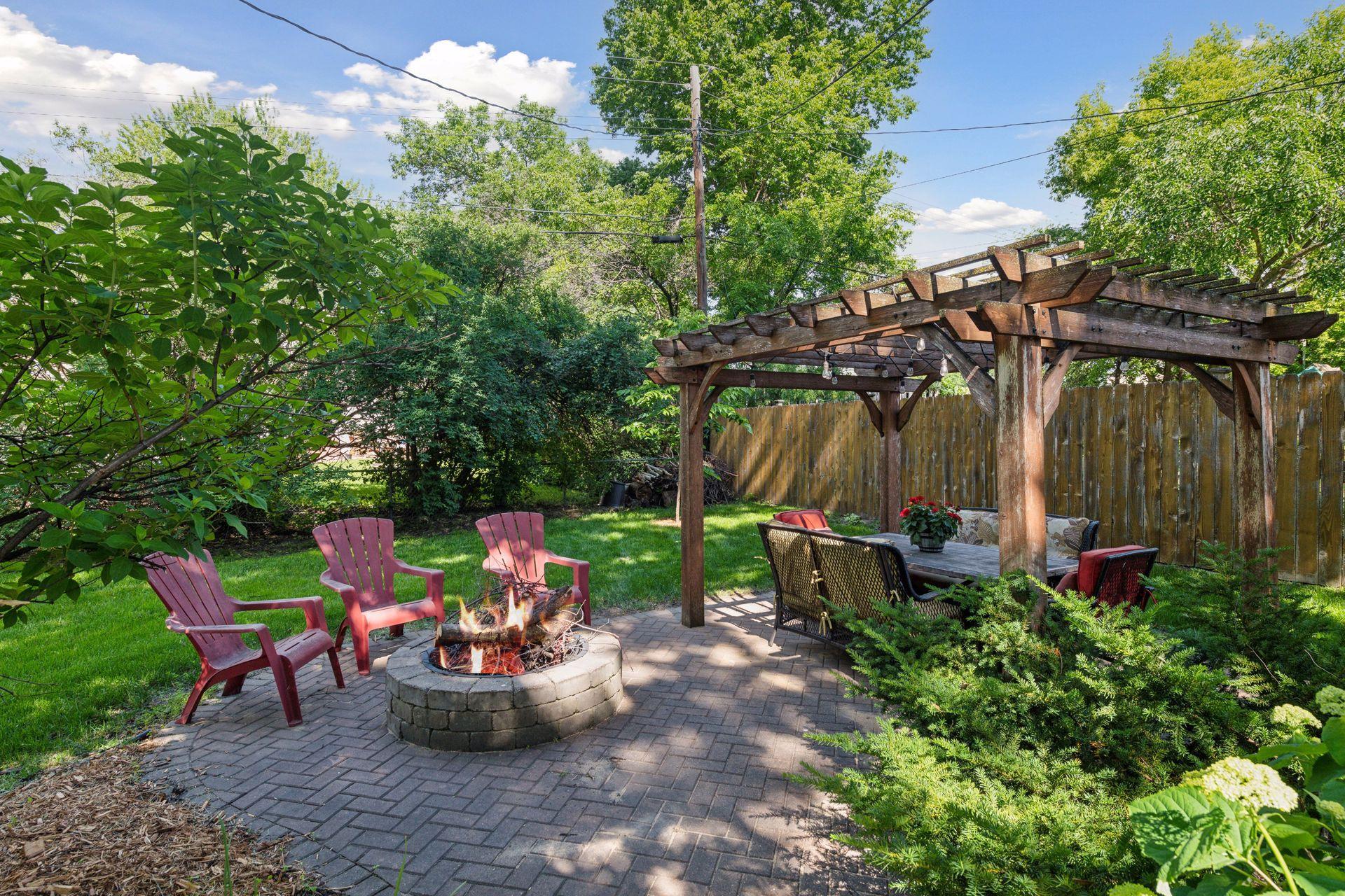 4032 Xenwood Avenue S