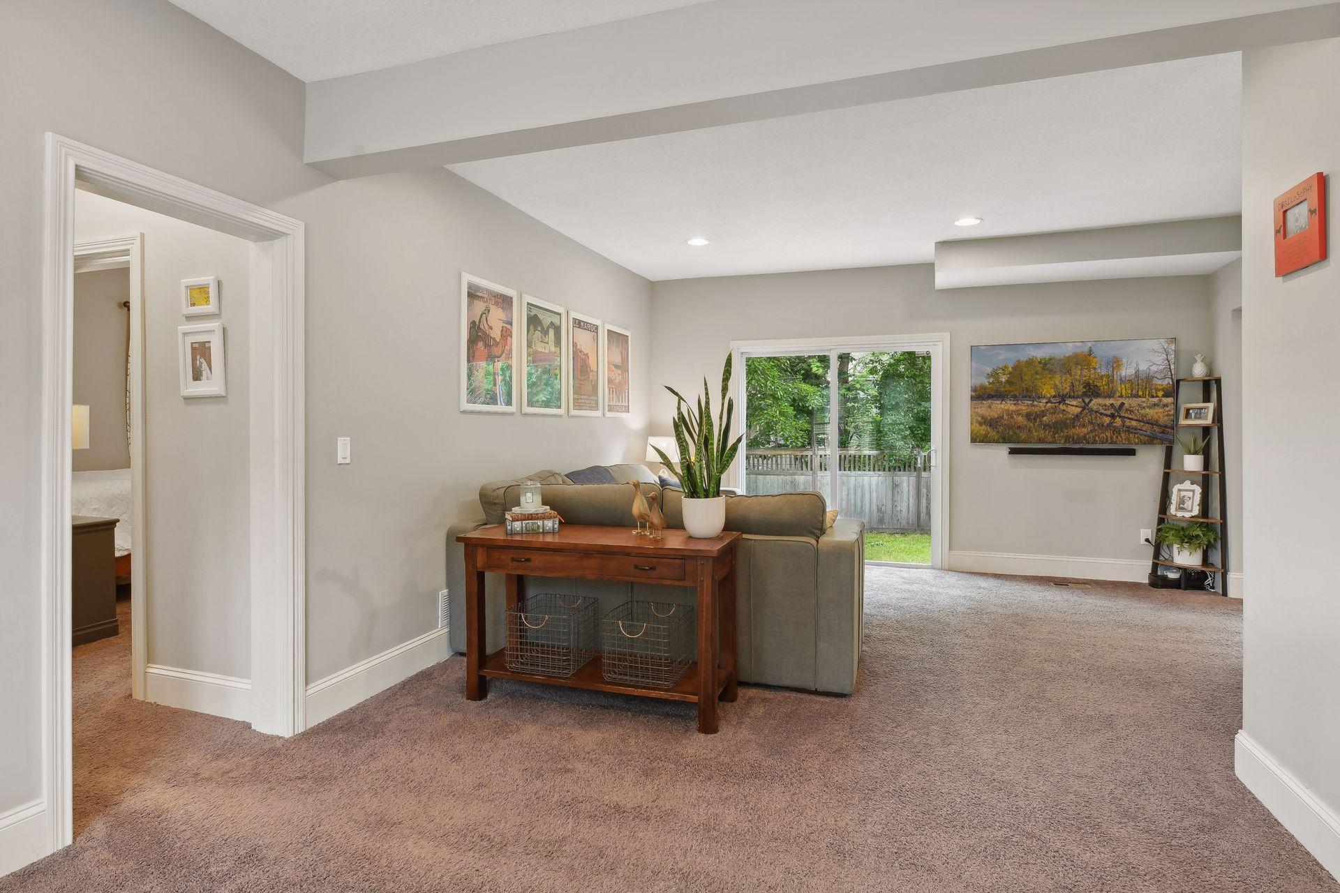 6009 Abbott Avenue S