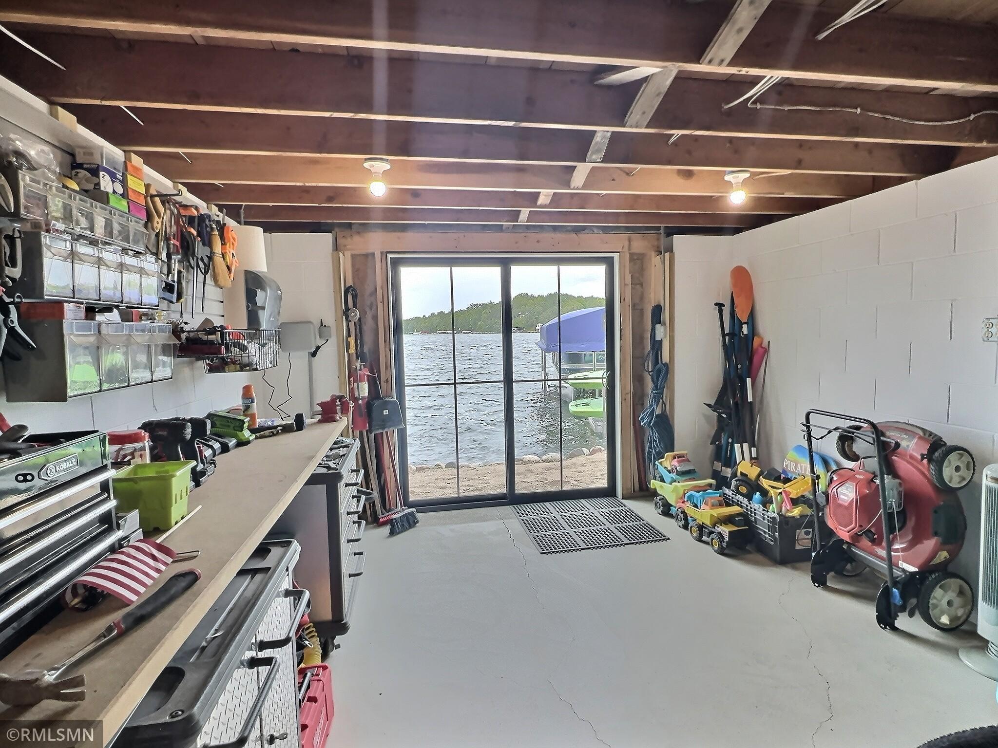 7083 Pilger Avenue NW