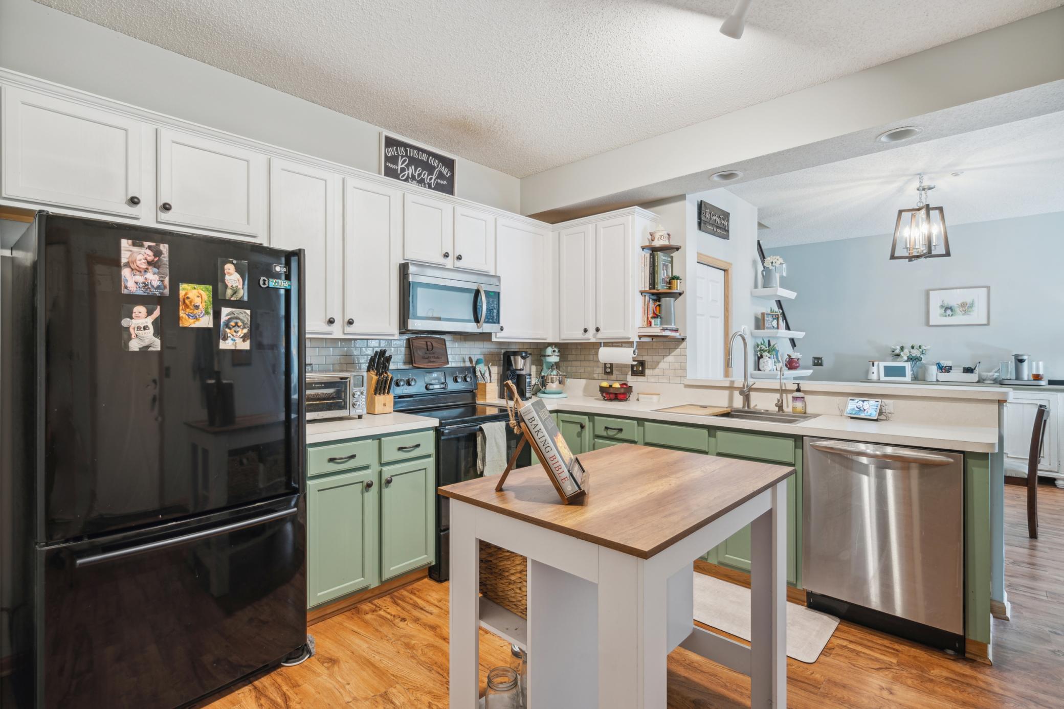 13730 54th Avenue N Unit: 202