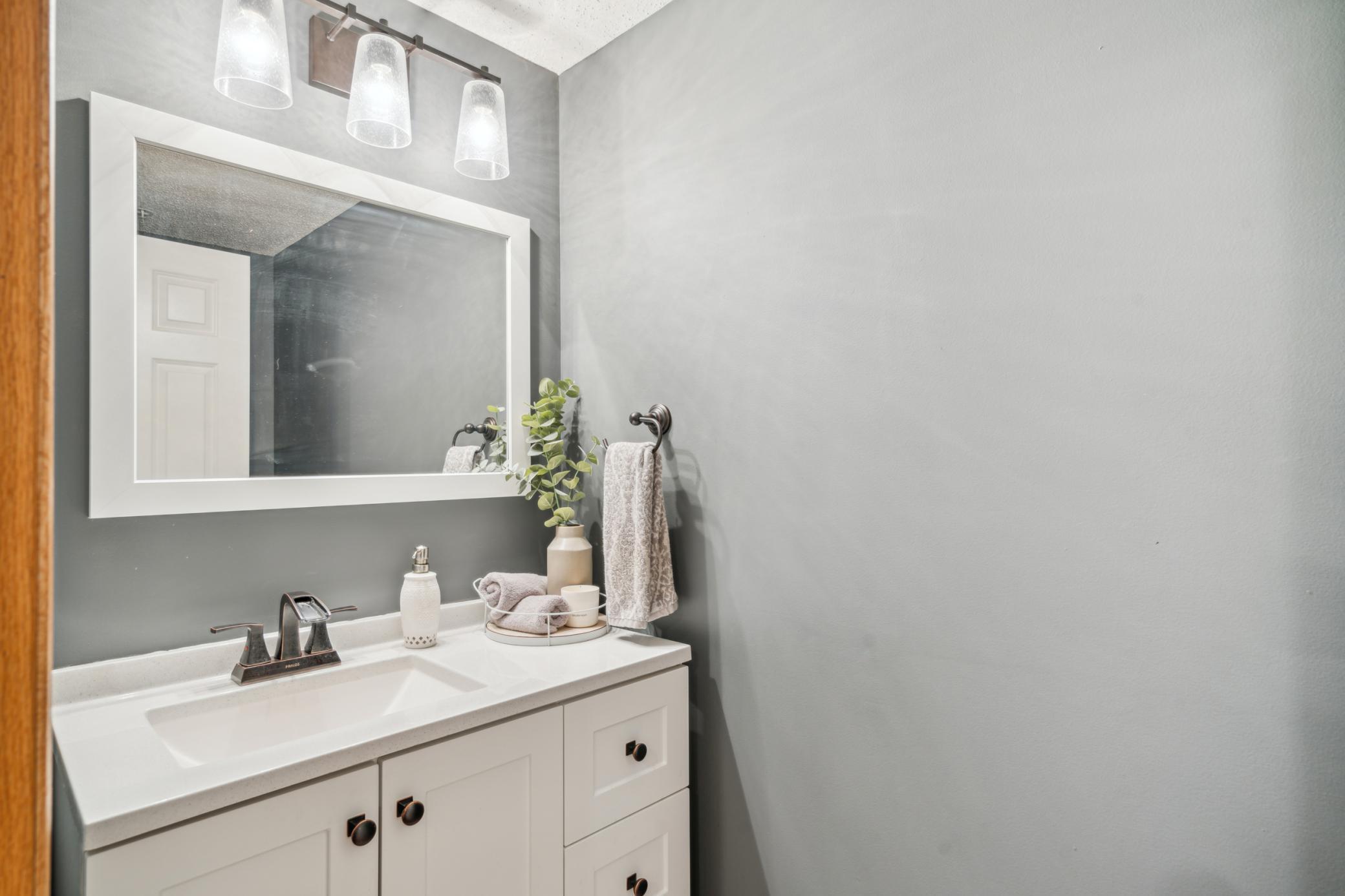 13730 54th Avenue N Unit: 202