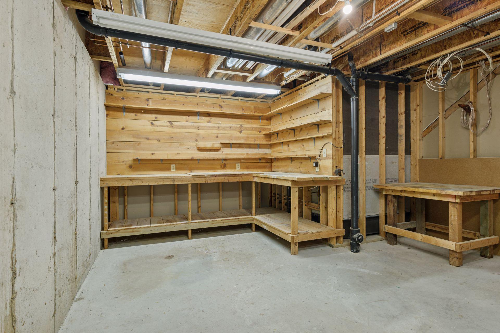 8215 Creekside Circle