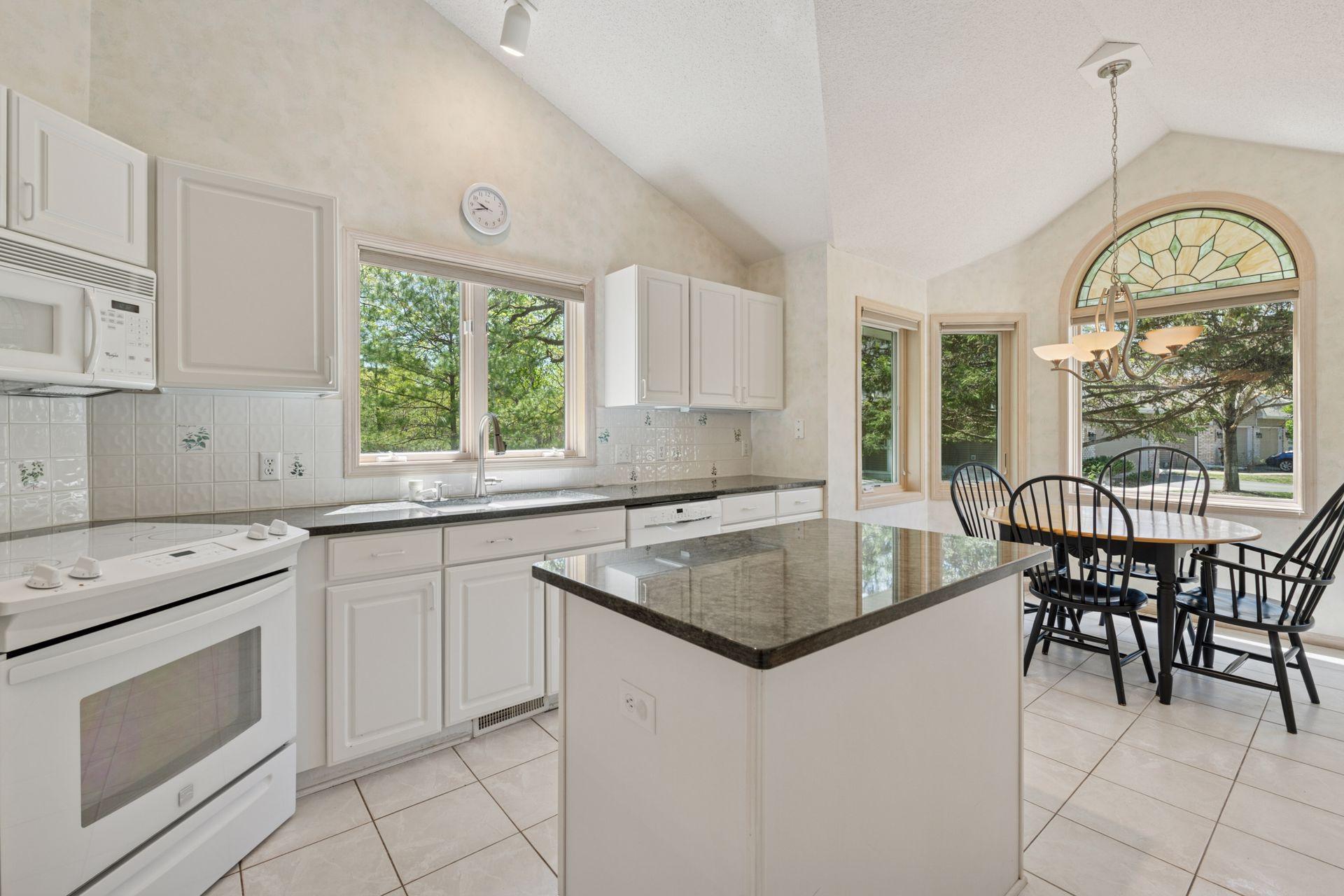 8215 Creekside Circle