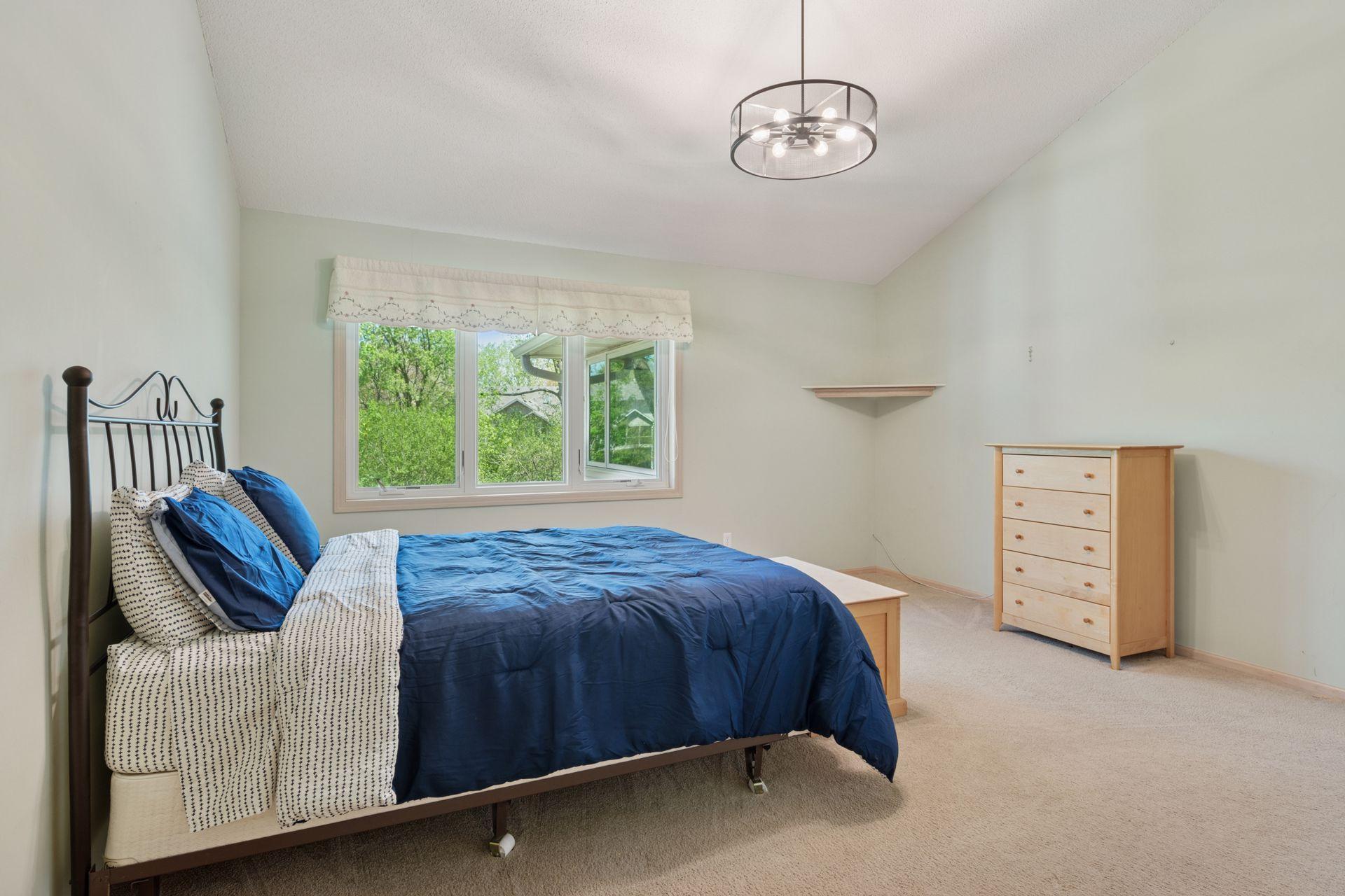 8215 Creekside Circle