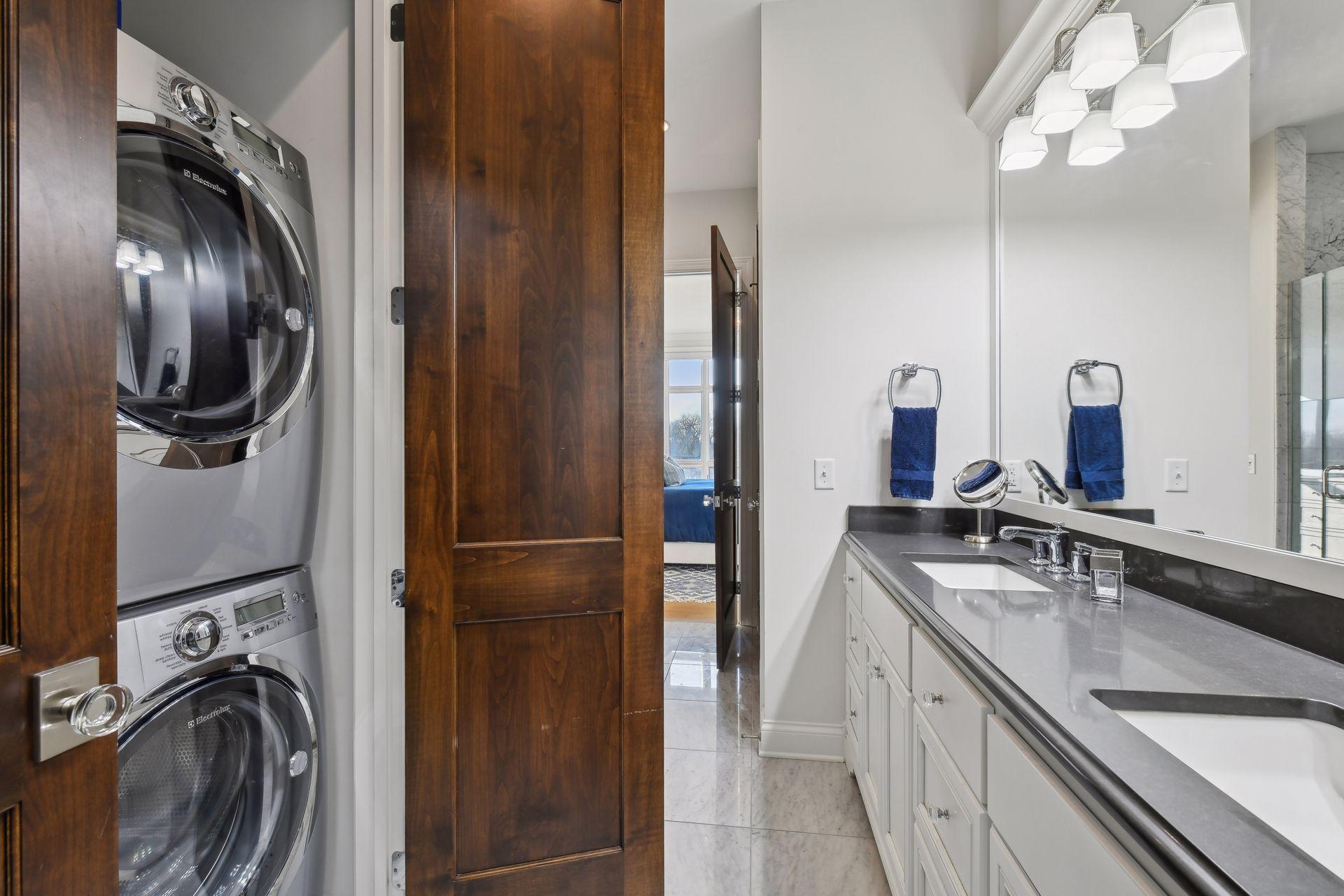 875 Lake Street N Unit: 404