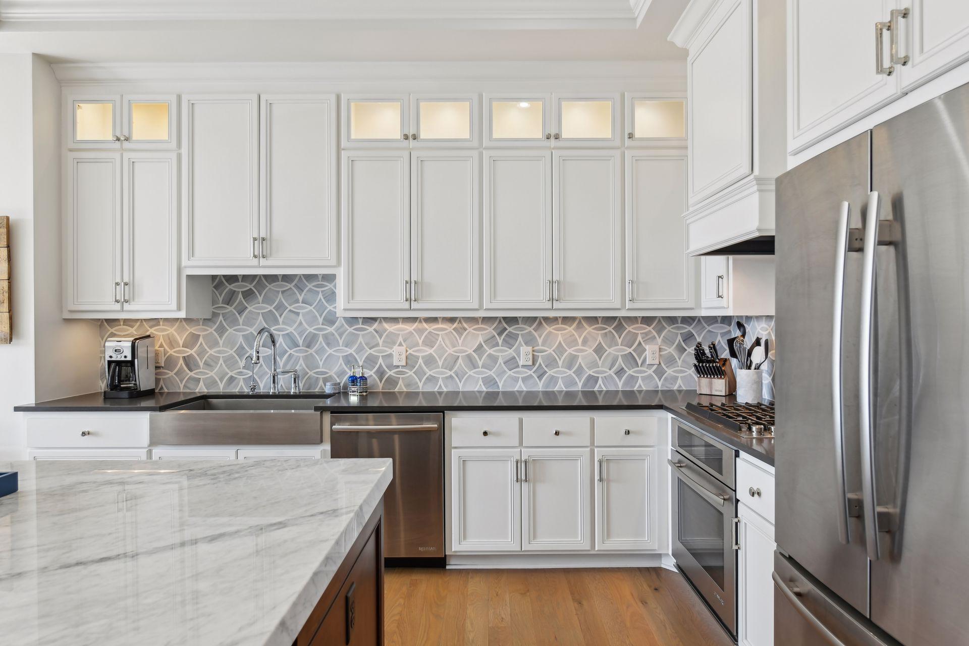 875 Lake Street N Unit: 404