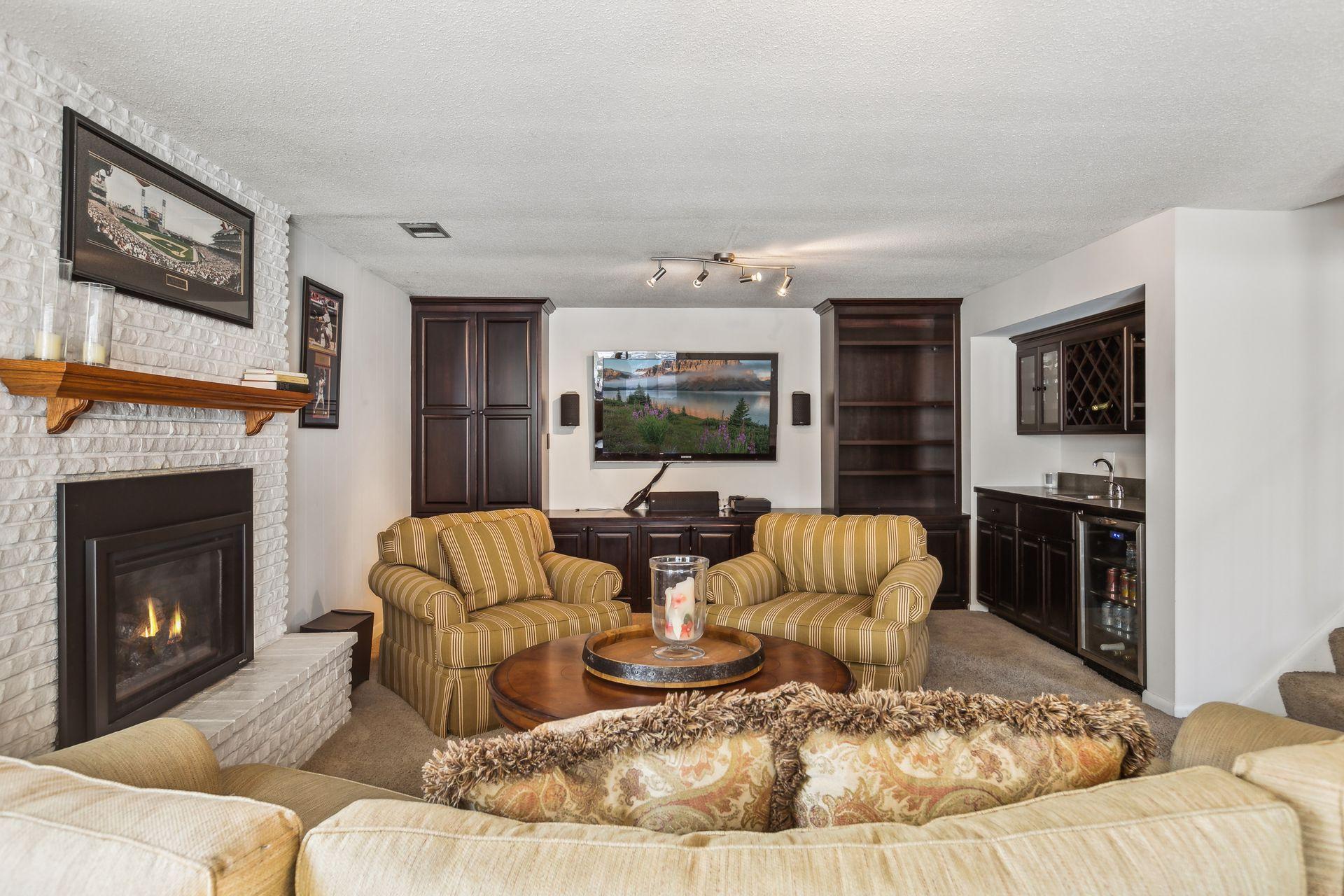 6605 Southcrest Drive